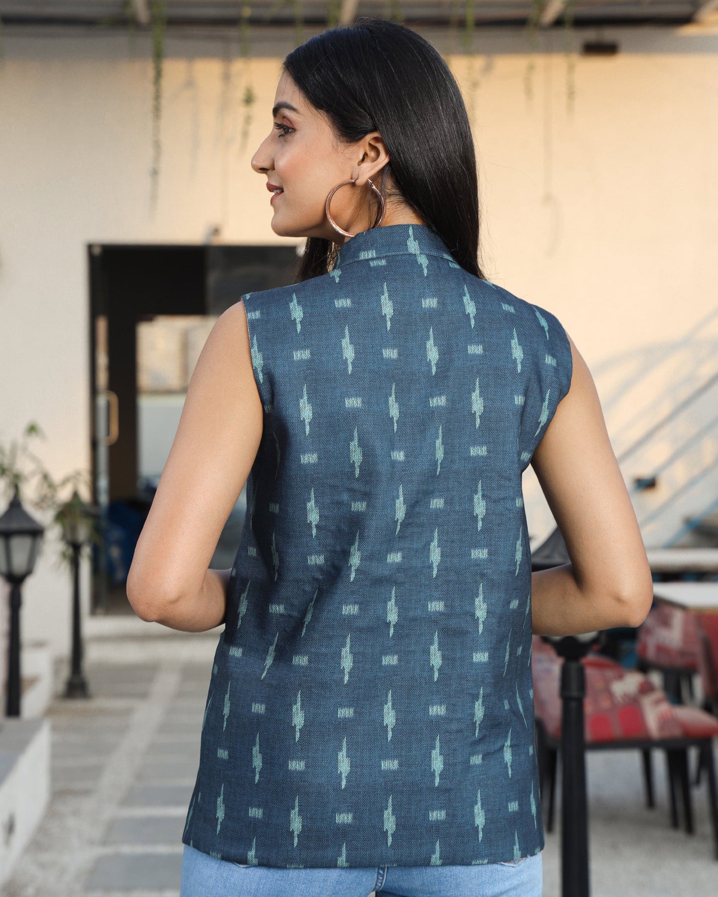 Devi Drape: Women's Ikkat Printed Reversible Jacket