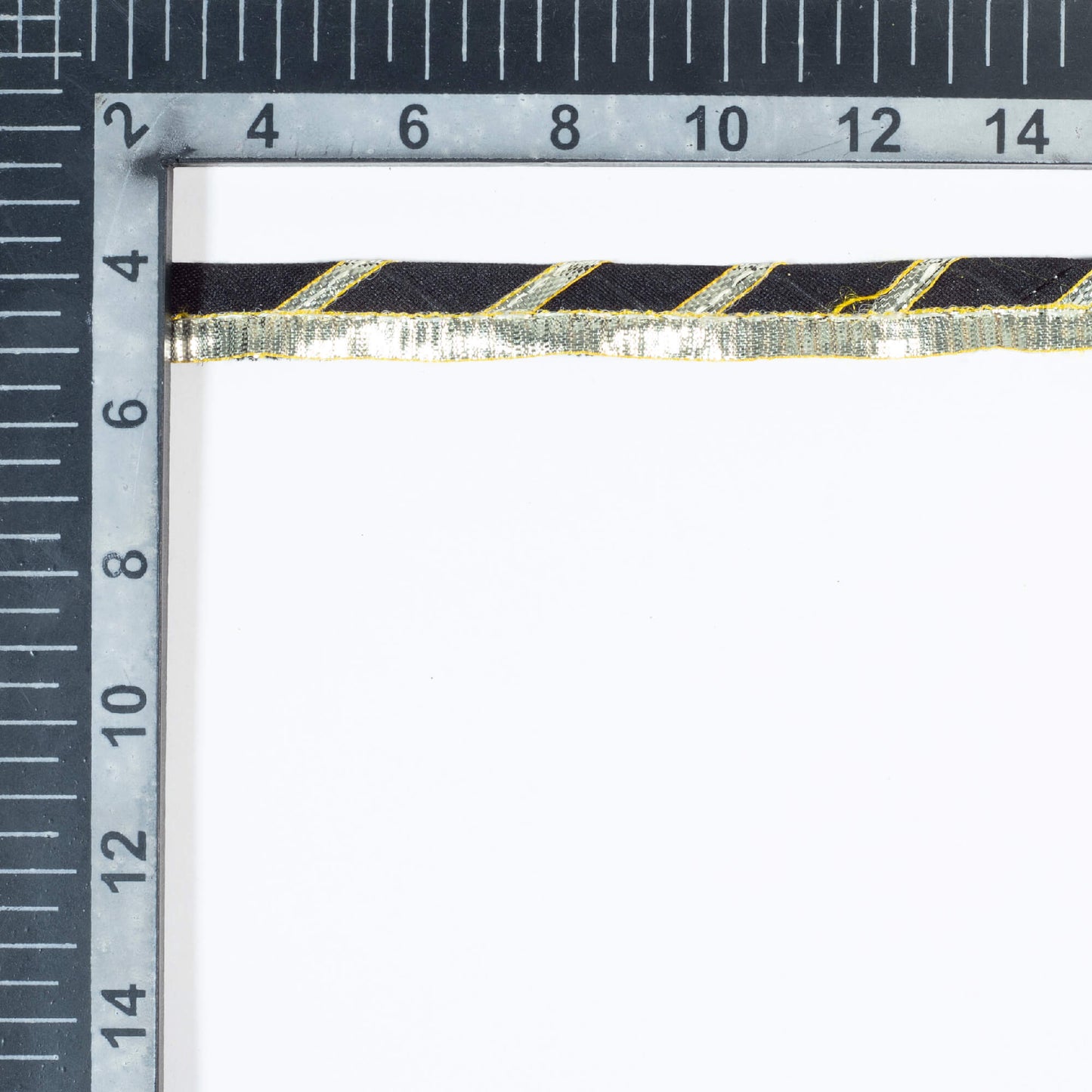 Black Stripes Pattern Zari Work Lace (9 Mtr)