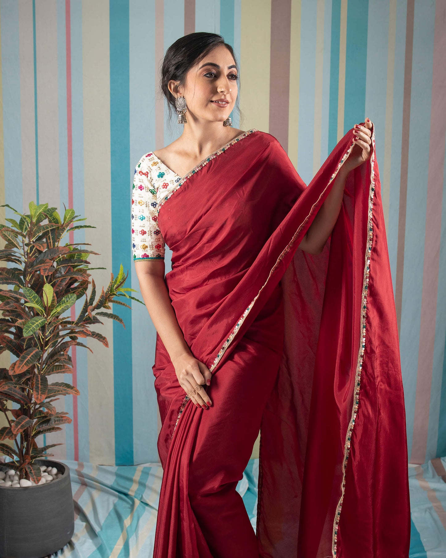Maroon Plain Viscose Uppada Silk Saree With Sequins Lace Border