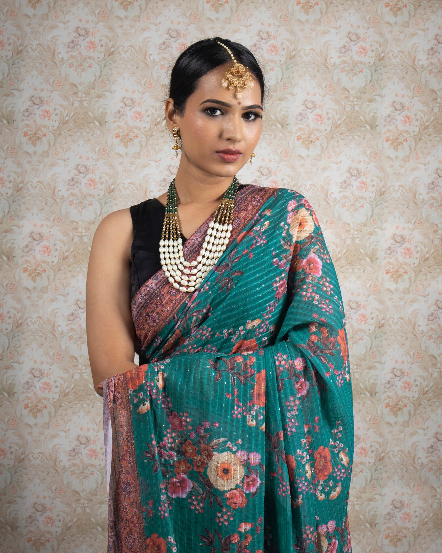 Sea Green And Pink Floral Pattren Sequins Georgette Saree With Tassels