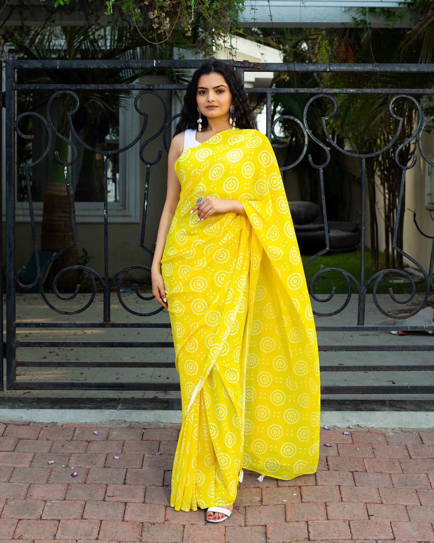 Lemon Yellow And White Bandhani Pattern Digital Print Georgette Saree With Tassels