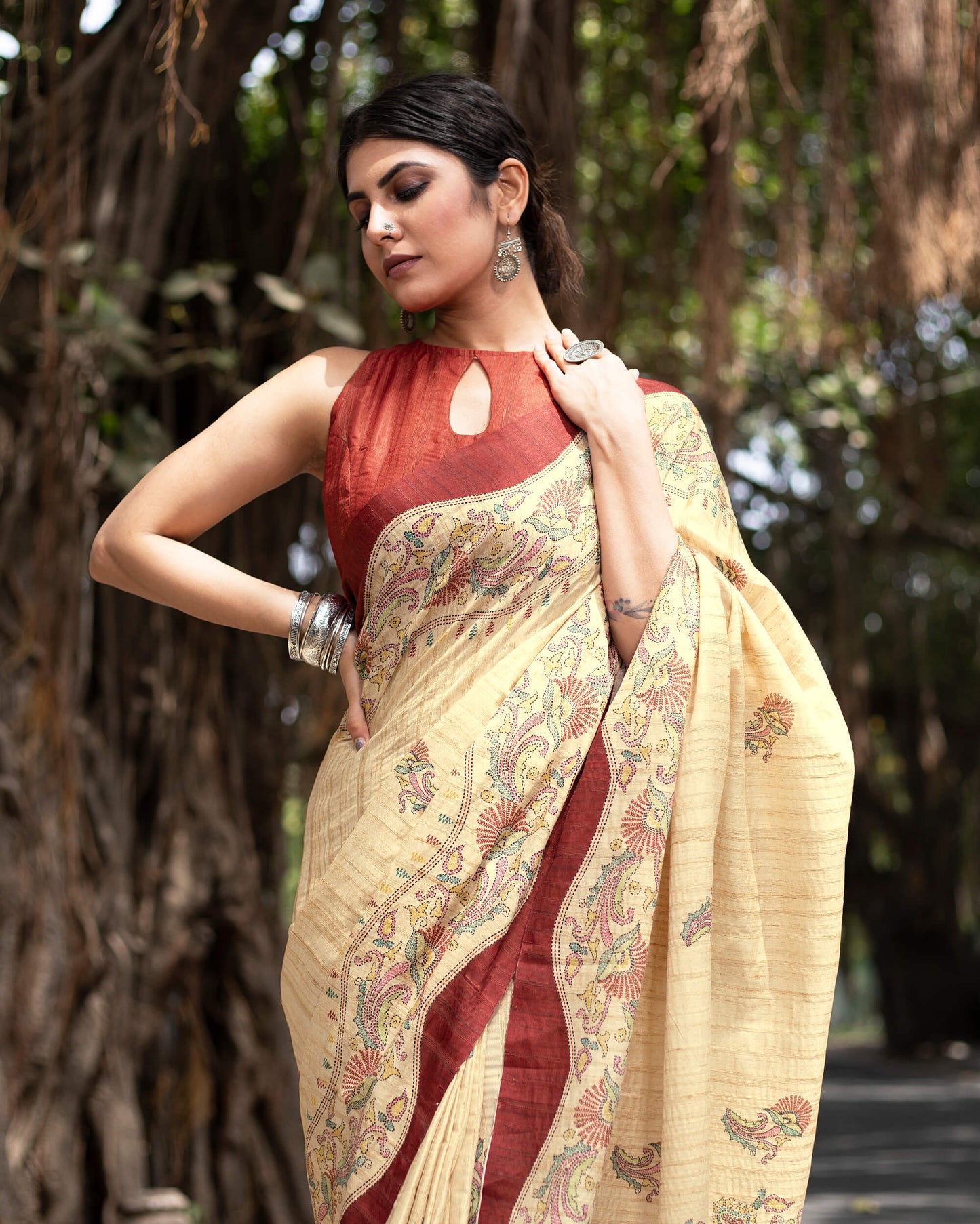 Ecru Beige And Mahogany Red Kalamkrii Pattern Digital Print Art Tusser Silk Saree With Tassels