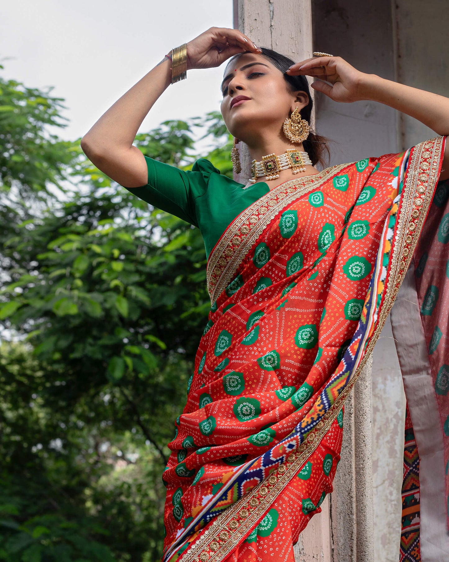 Barn Red And Green Bandhanii Pattern Digital Print Georgette Saree With Premium Lace