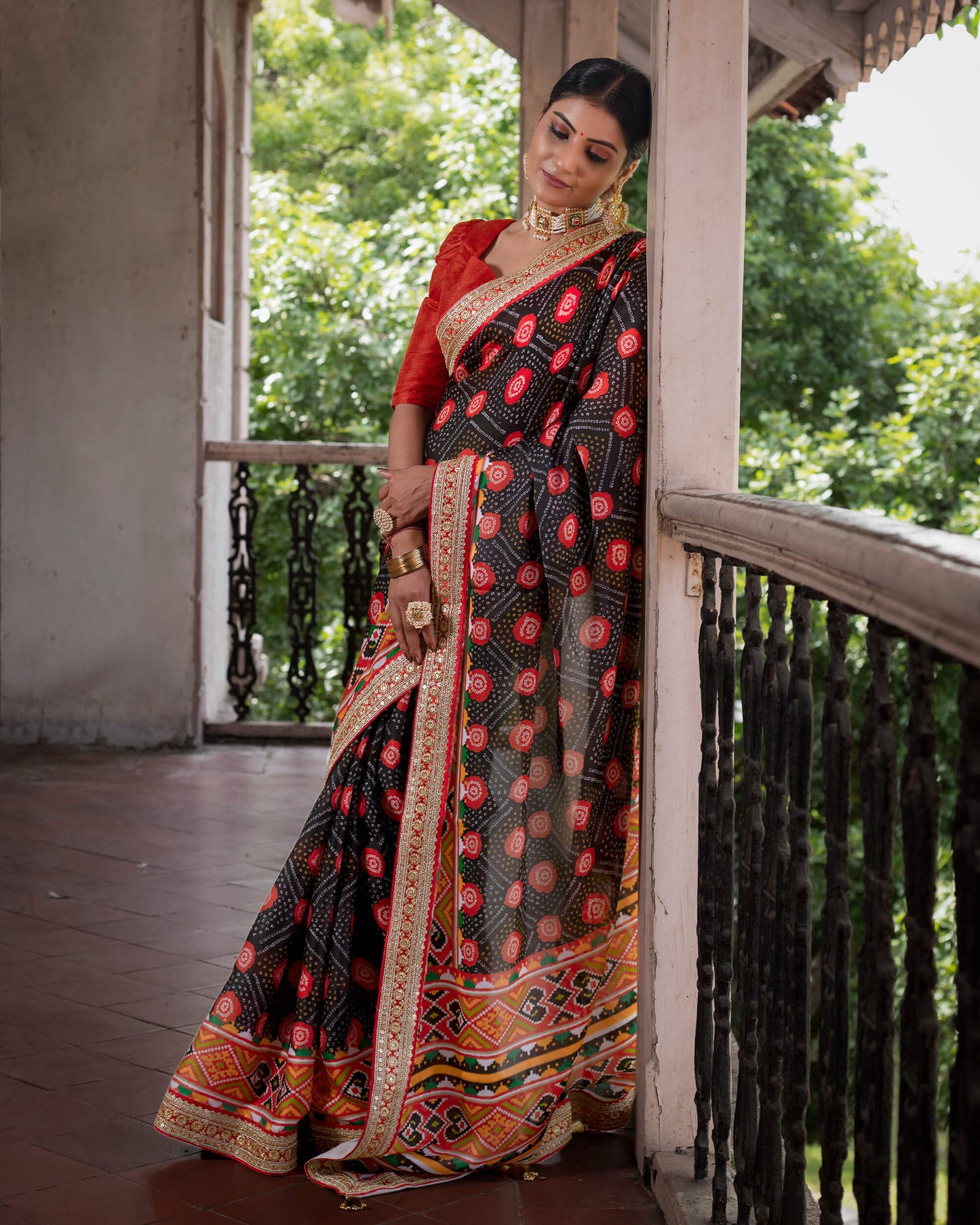 Black And Red Bandhanii Pattern Digital Print Georgette Satin Saree With Premium Lace