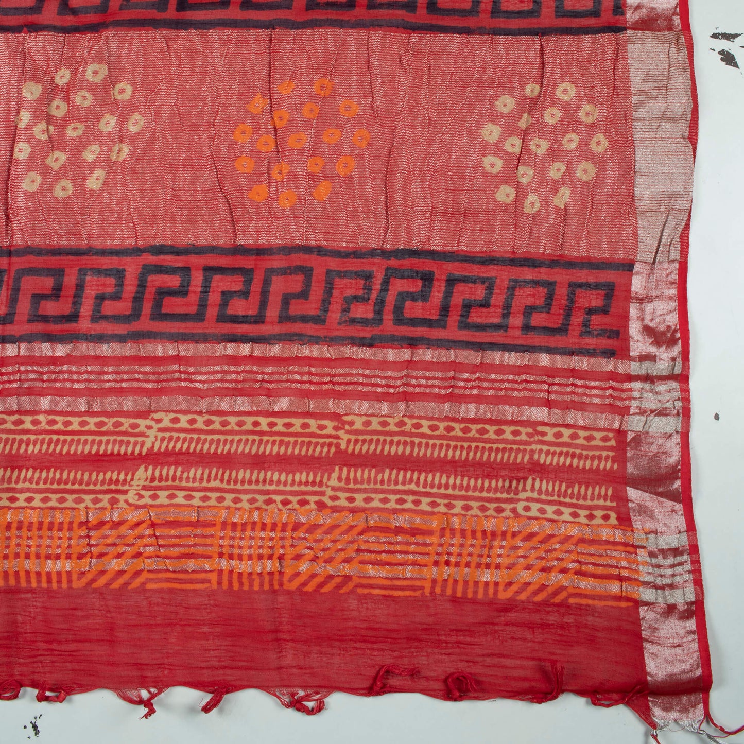 Cherry Red And Cream Floral Pattern Handblock Zari Borderd With Heavy Pallu Cotton By Linen Saree