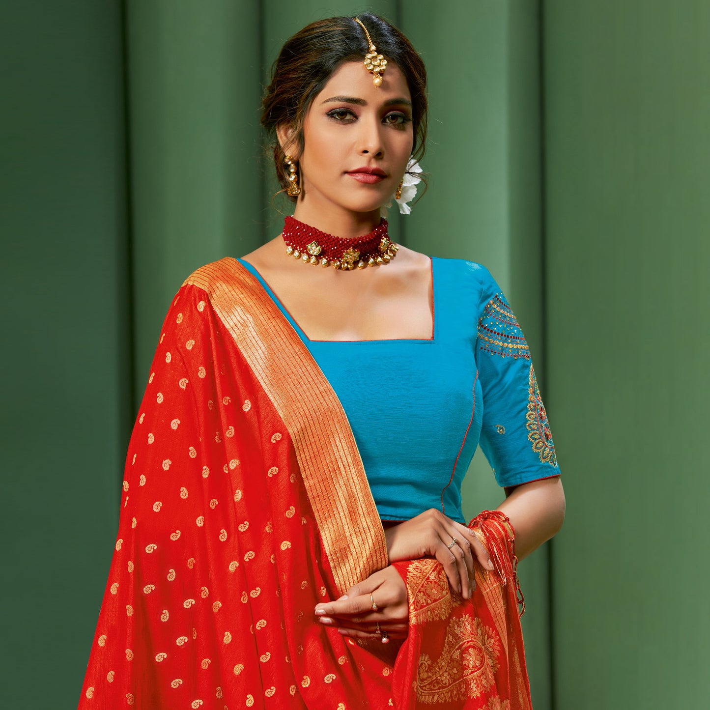 Red Paisley Pattern Zari Jacquard Bordered Art Tusser Silk Saree with Two Blouses - Fabcurate