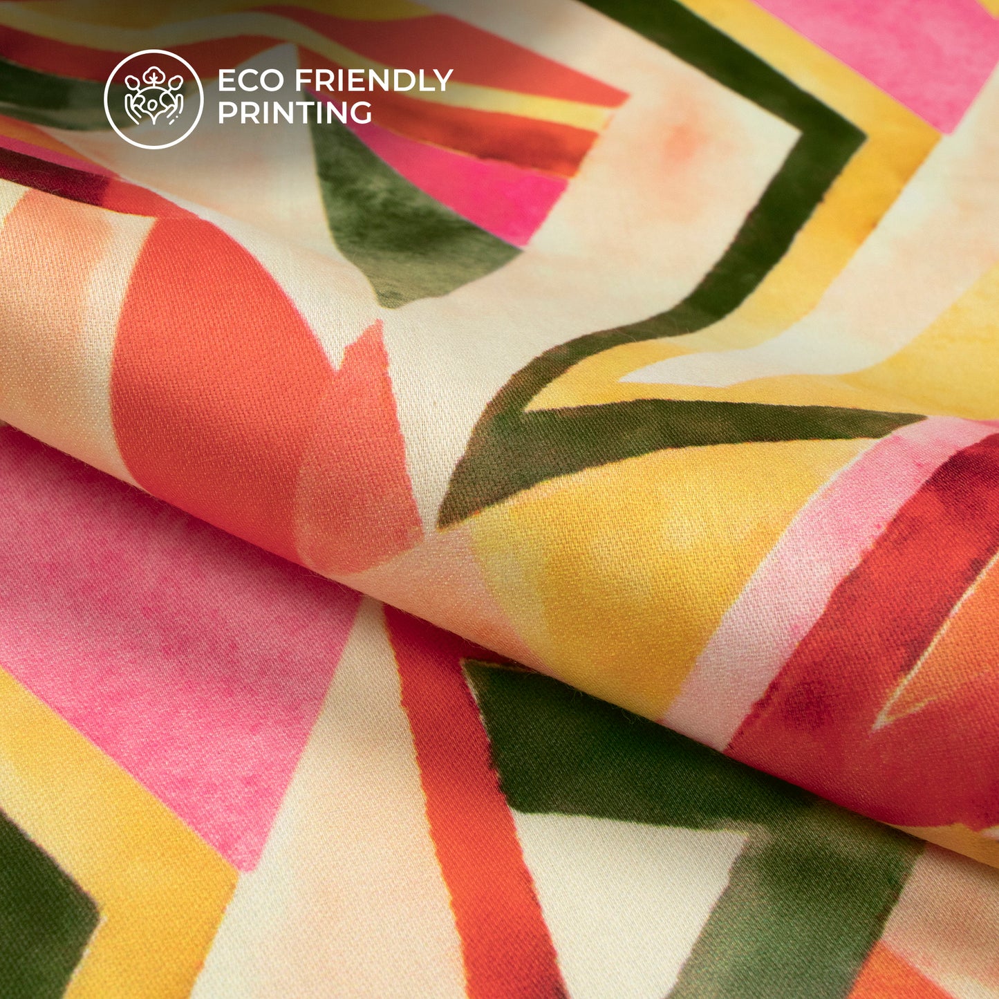 Seamless Traiangle Digital Print Poly Glazed Cotton Fabric
