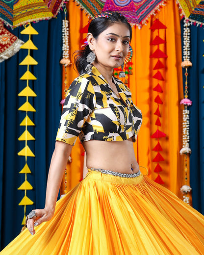Style Ka Screenshot- Typography Blouse with Sweetheart Fit