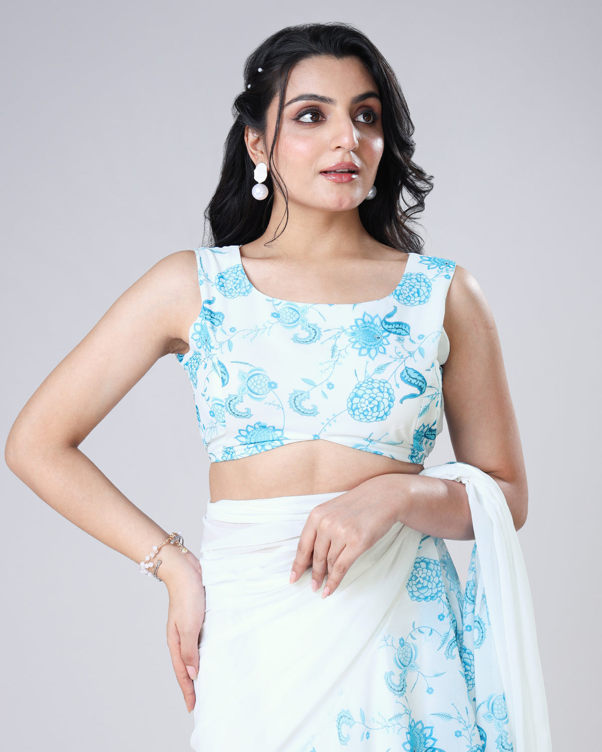 White Floral Boatneck Sleeveless Blouse