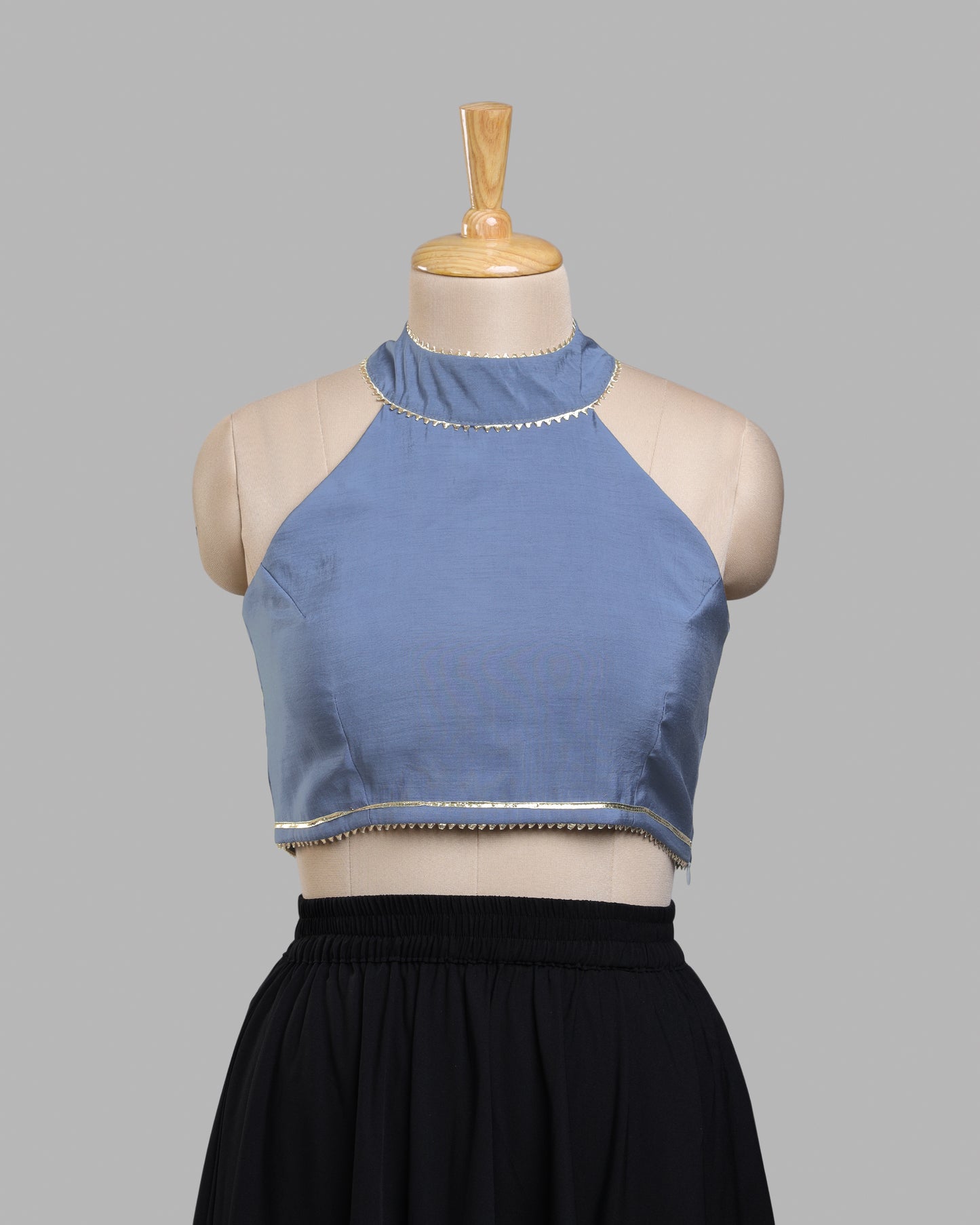 Sky Sculpt Halter Blouse - Sleek Neckline, Statement Fit
