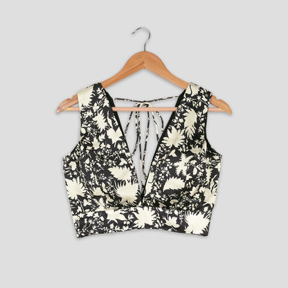 Romantic Edit : Top-Selling Floral V-Neck Blouse