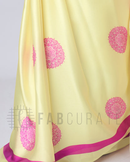 Crayola Yellow Mandalaa Print Contrast Border Freehand Saree