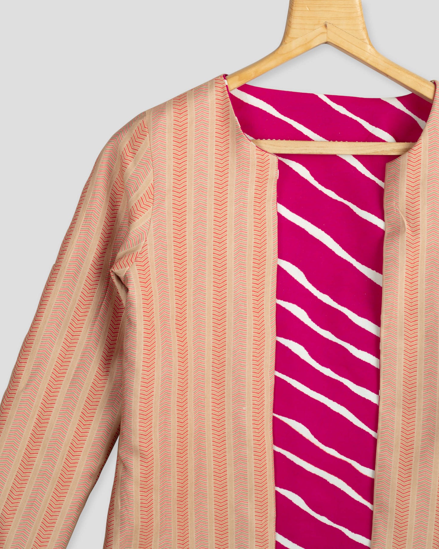 Trendy Leheriya Reversible Jacket