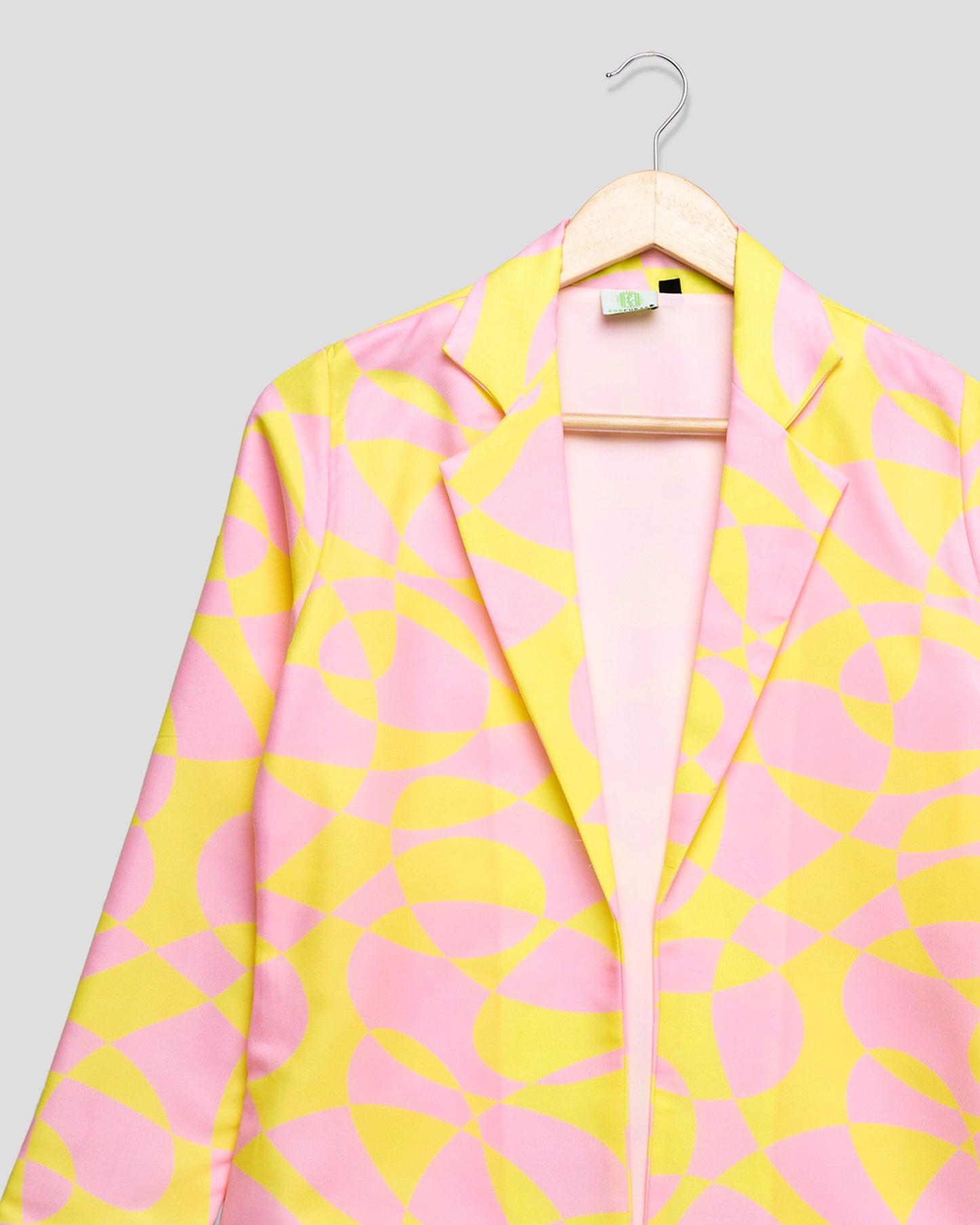 Allure Jacket for Women – A Stylish Statement Piece