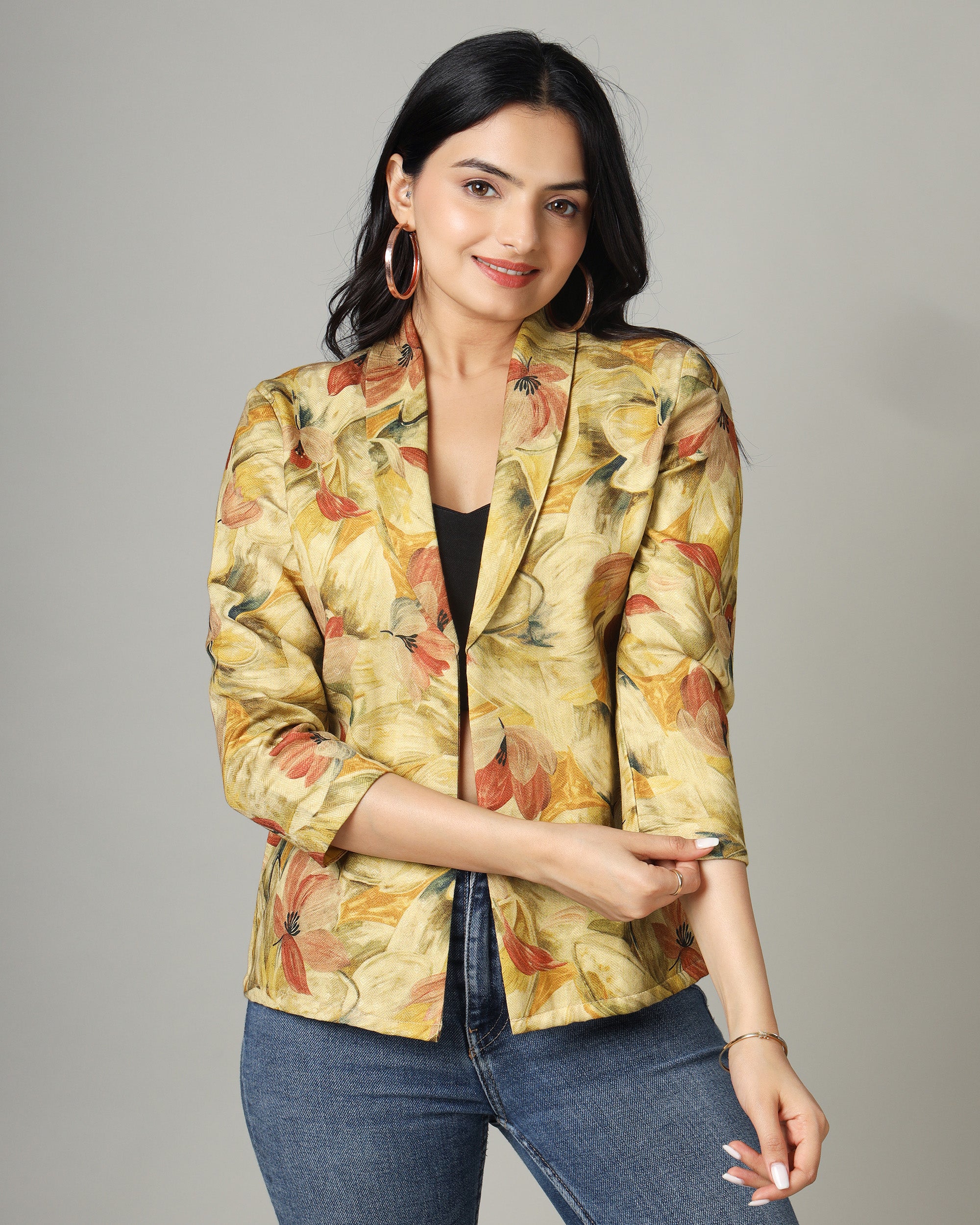 Top woman hotsell yellow geometric jacket