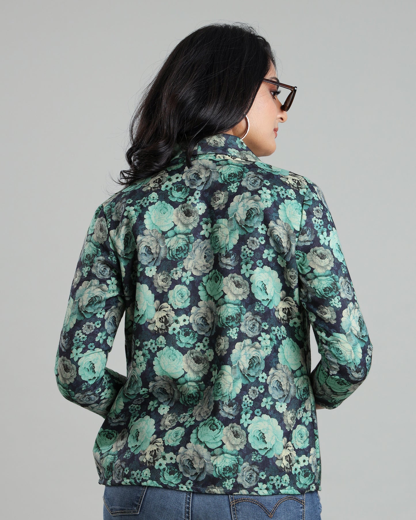 Crafted for Confidence: Seamless Floral Pashmina Jacket