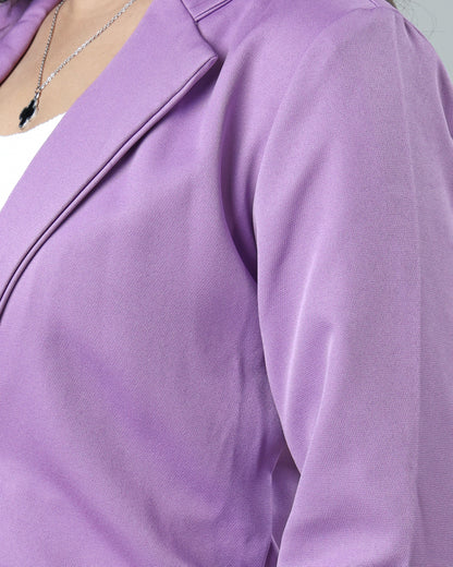 Luxe Touch Women Jacket: Classic Colors, Enduring Style