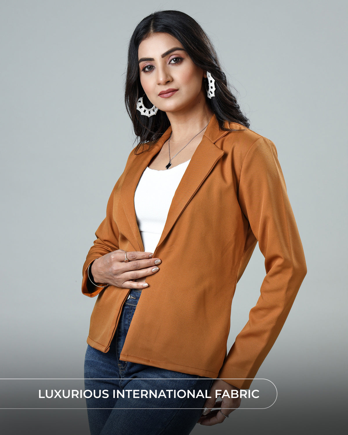 Luxe Touch Women Jacket: Classic Colors, Enduring Style