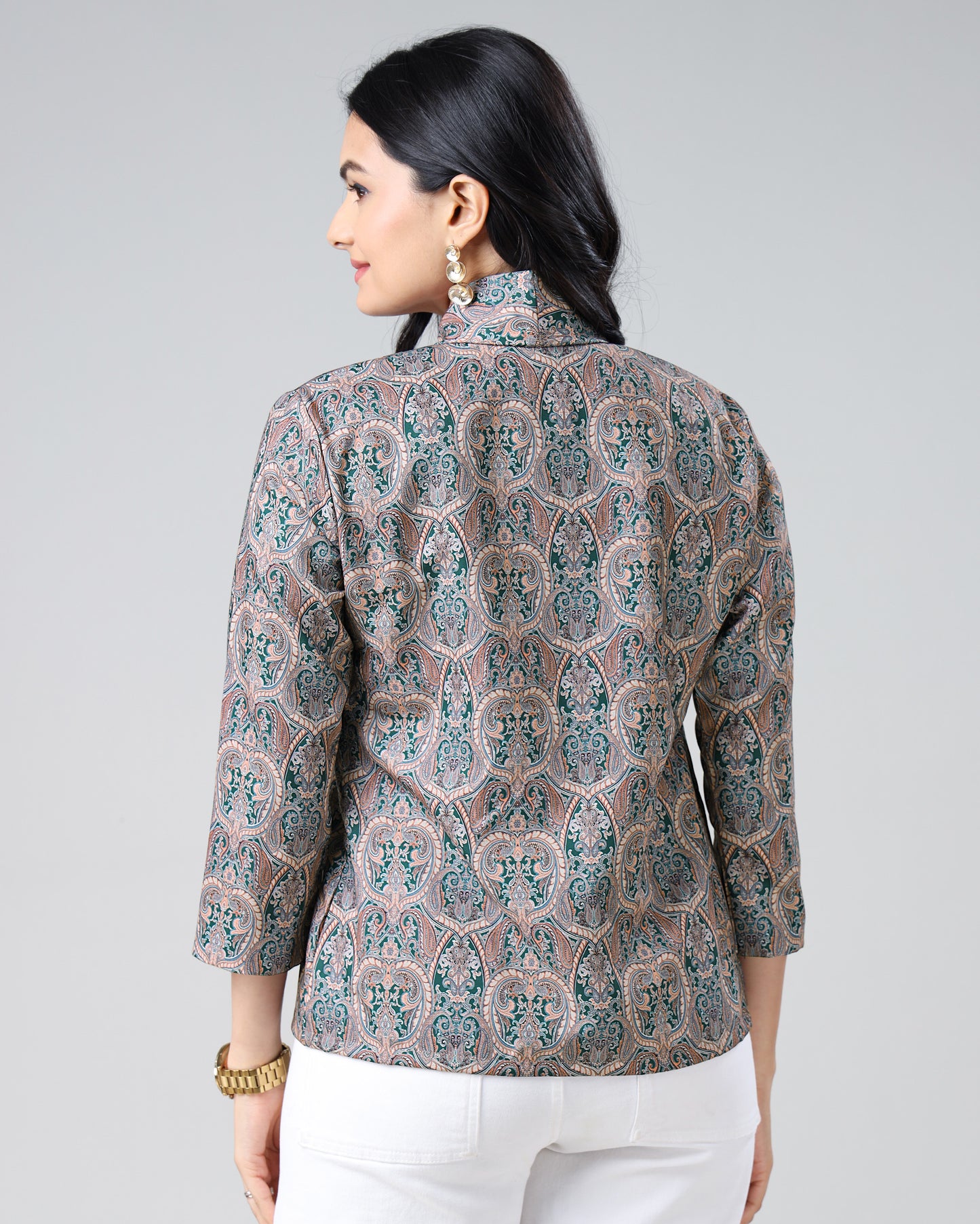 Totally Trendy: Your Paisley 3/4 Sleeve Jacket