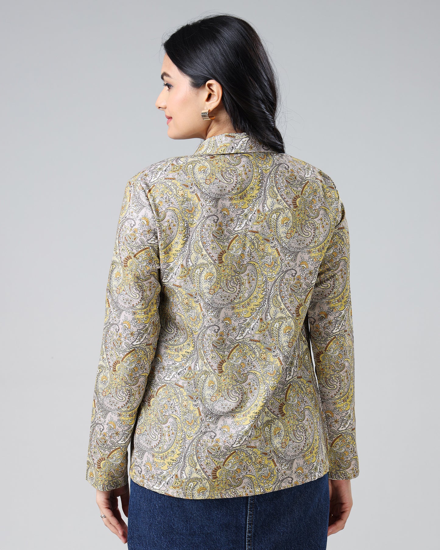 Fabcurate's Swirling Sensation: Your Paisley Jacket