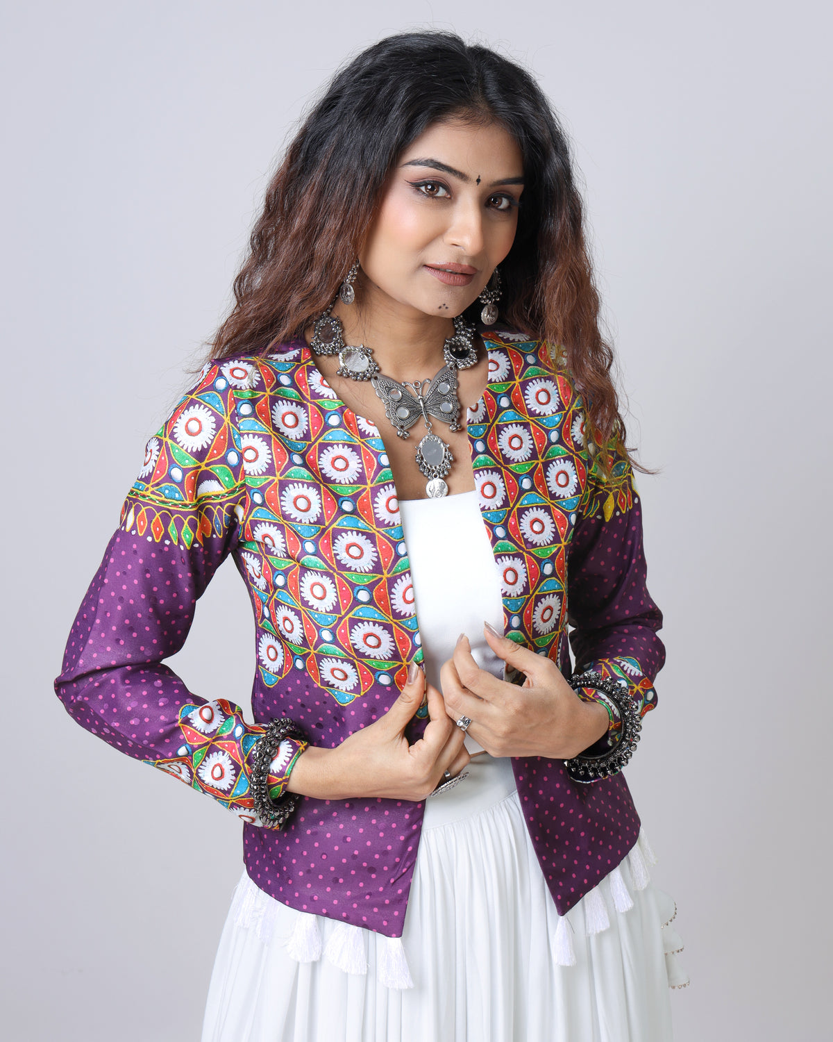 Navratri Edit: Stylish Gamthee Print Jacket For Women