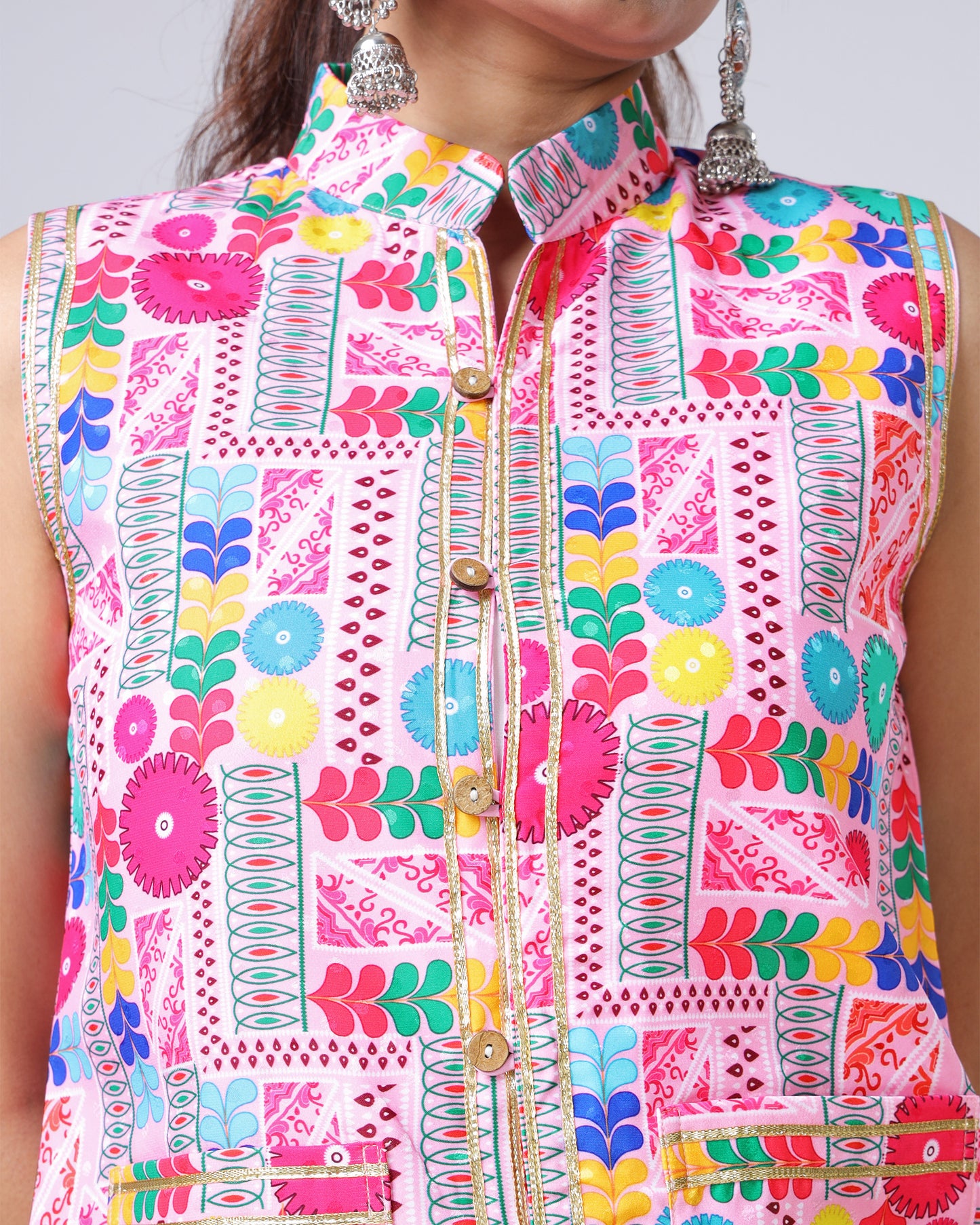 Festival Flair: Sleeveless Front Pocket Jacket For Women