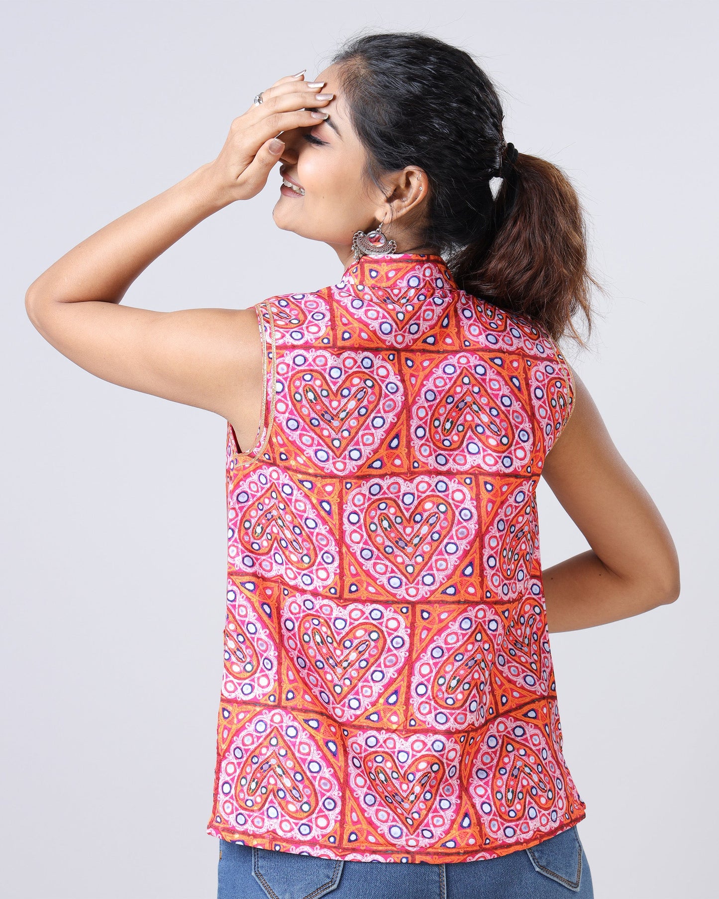 Festival Flair: Sleeveless Front Pocket Jacket For Women