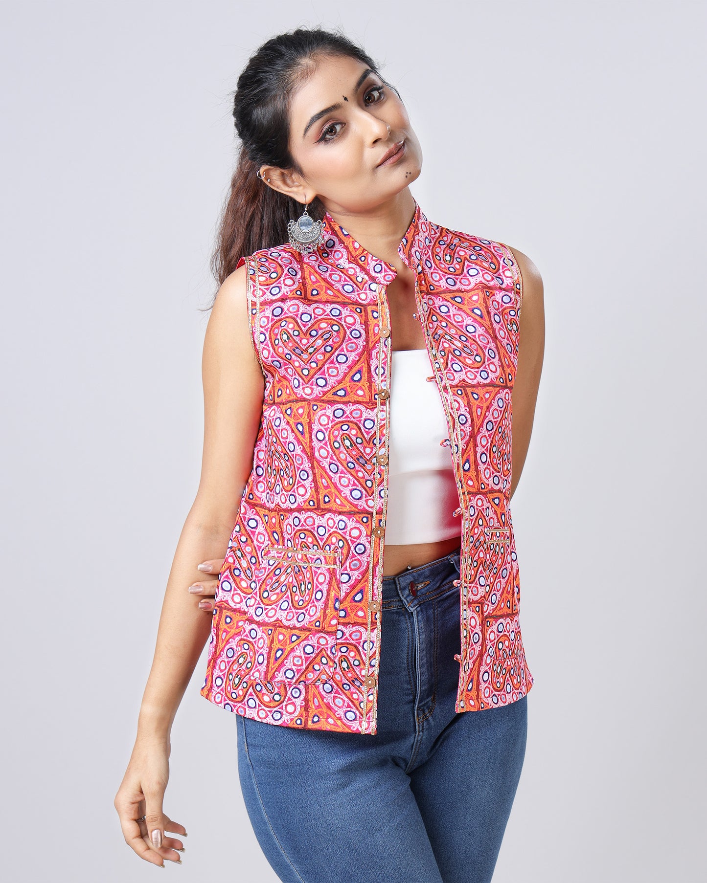 Festival Flair: Sleeveless Front Pocket Jacket For Women