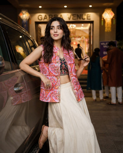 Festival Flair: Sleeveless Front Pocket Jacket For Women