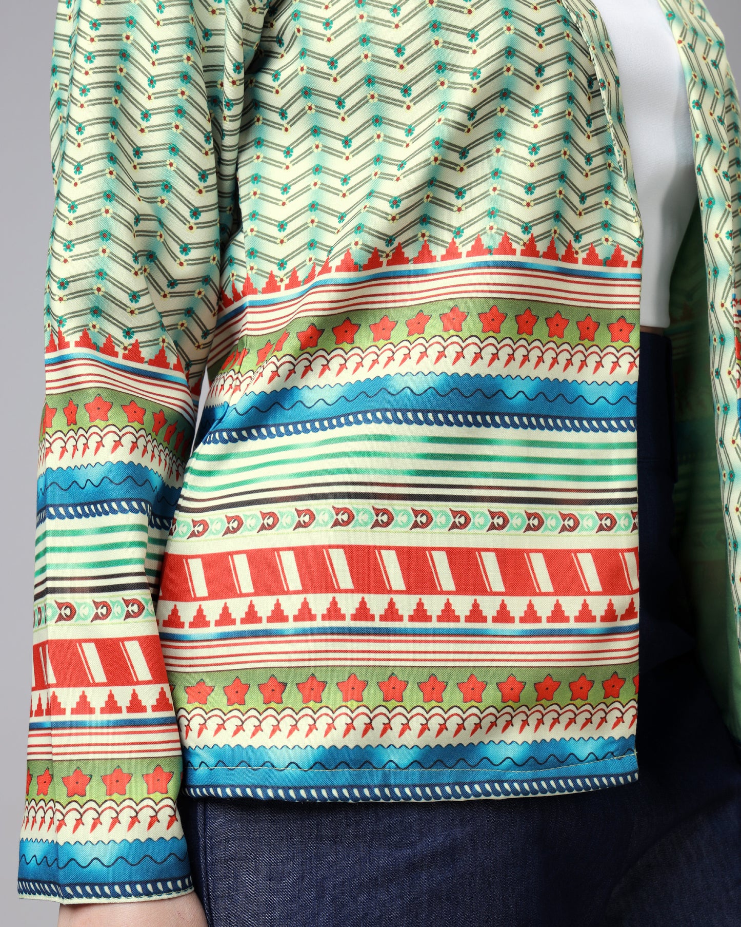 Perfect Layer: Women's Stylish Chevron Jacket