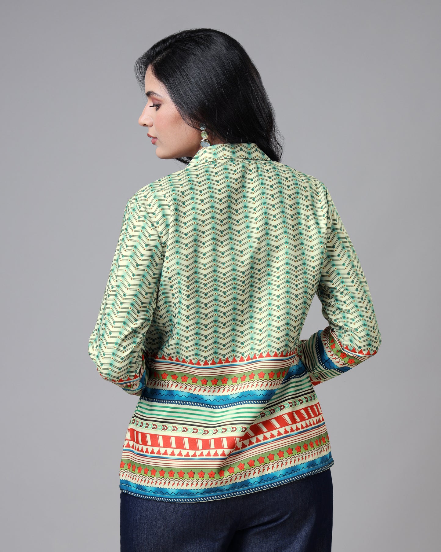 Perfect Layer: Women's Stylish Chevron Jacket