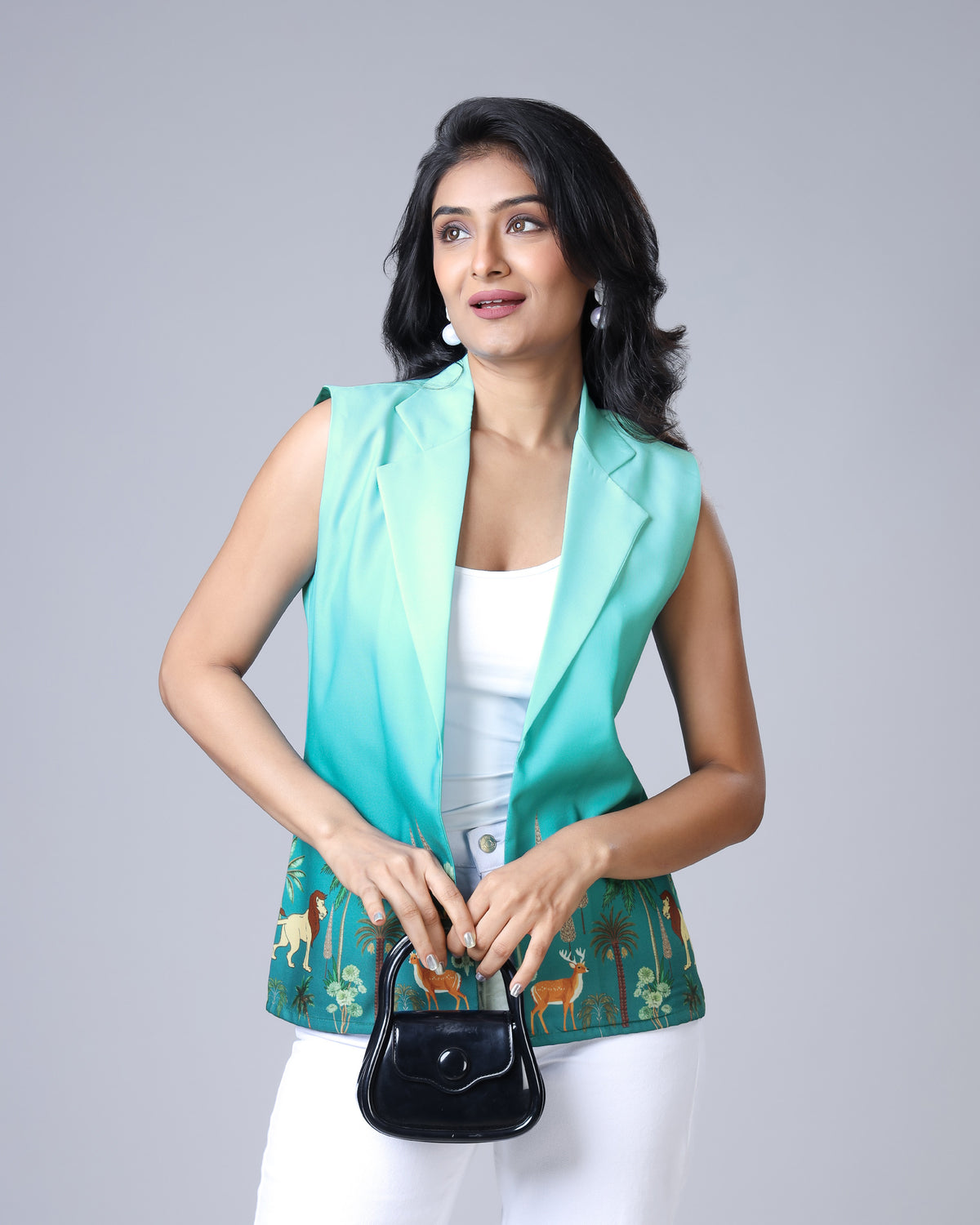 Sleeveless Style ka Tadka - Women's Ombre Jacket with Wild Border