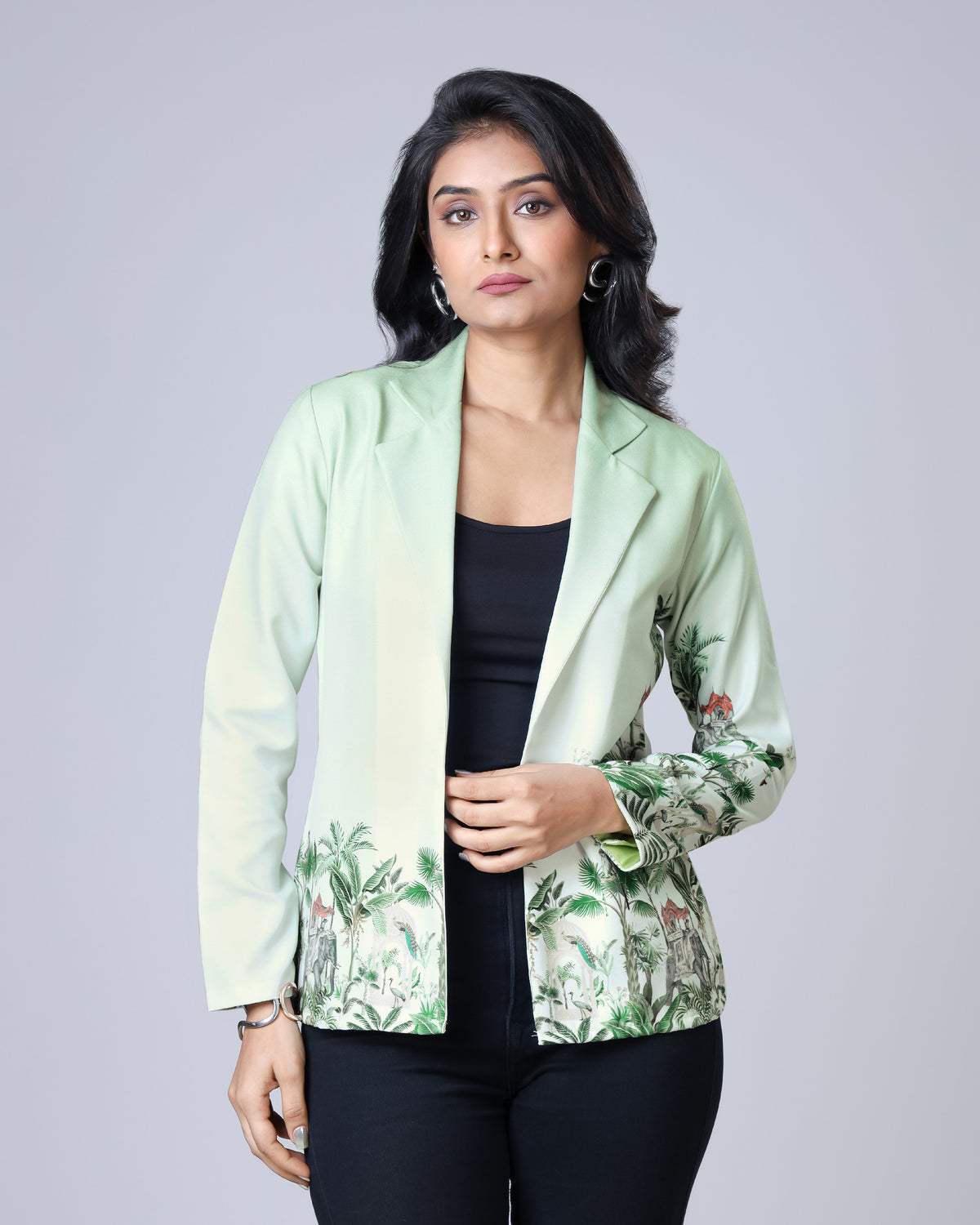 Casual Mein Class - Women's Floral Jacket for Everyday Glam