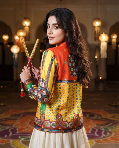 Bollywood Nahi, Fabwood Star Entry Look Jacket