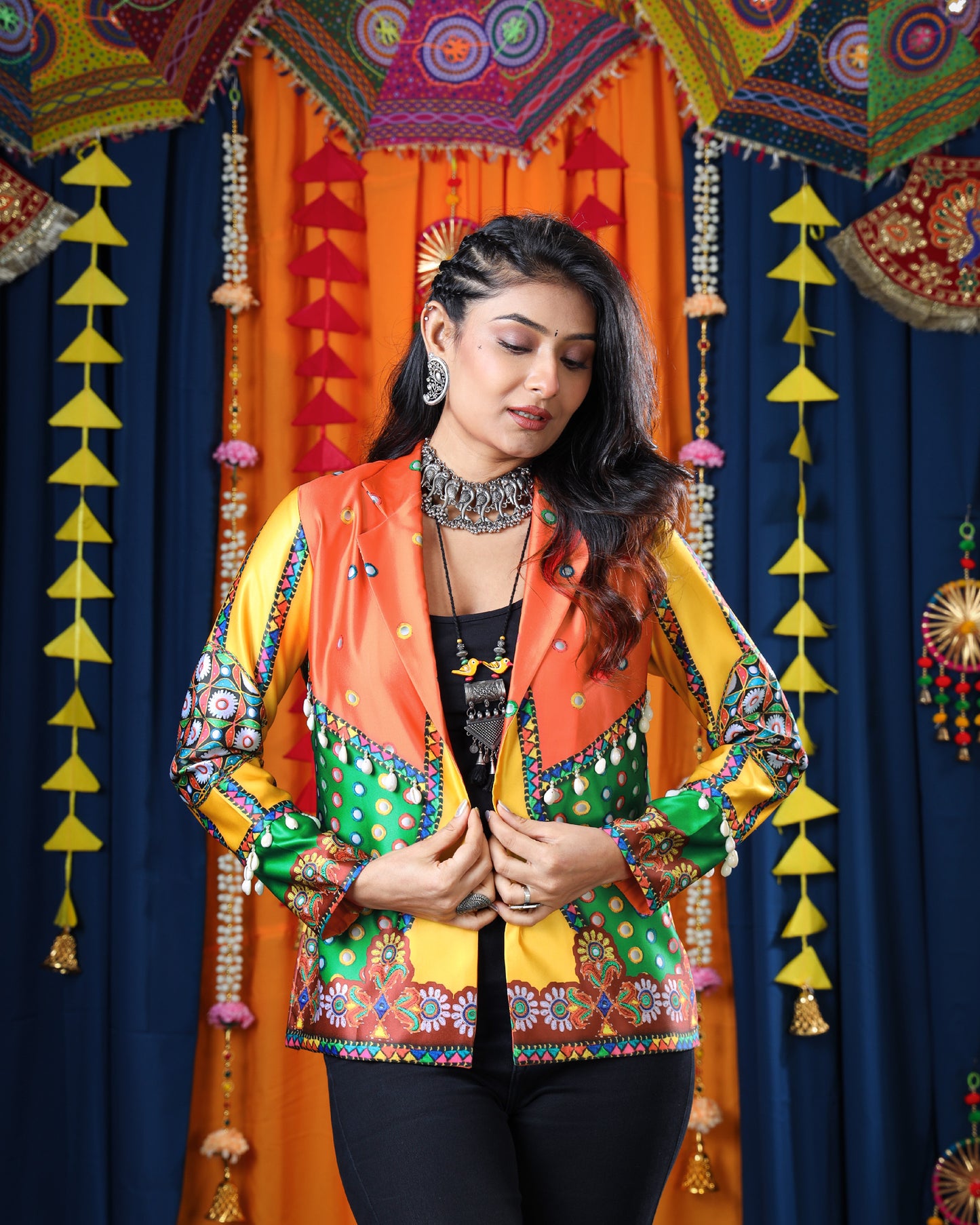 Bollywood Nahi, Fabwood Star Entry Look Jacket