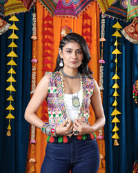 Printed Jacket - Every Frame Mein Heroine Feels