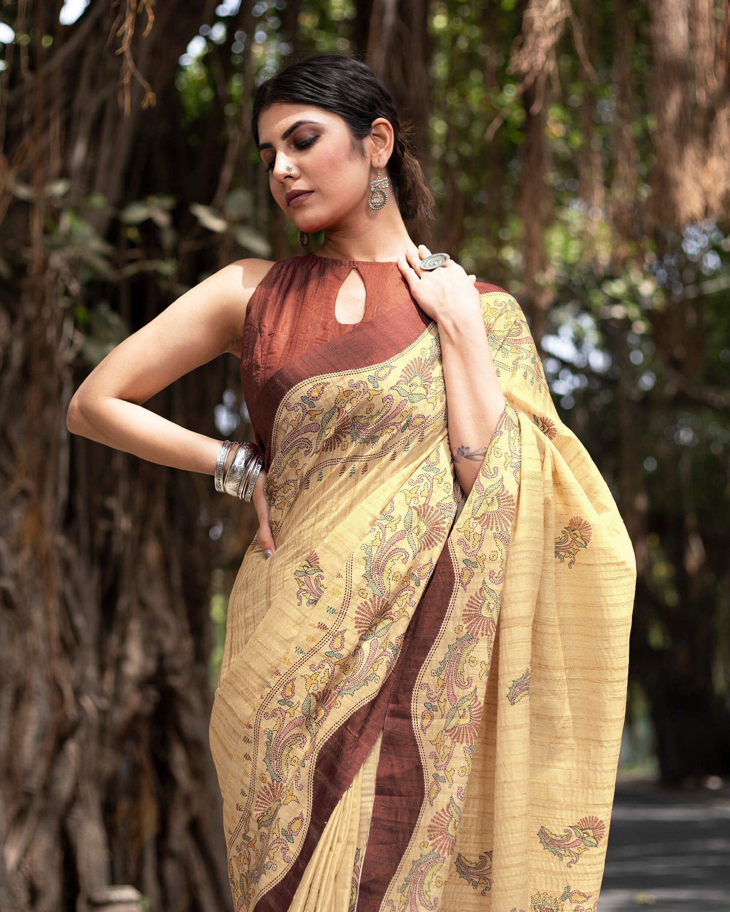 Ecru Beige And Mahogany Red Kalamkrii Pattern Digital Print Art Tusser Silk Saree With Tassels