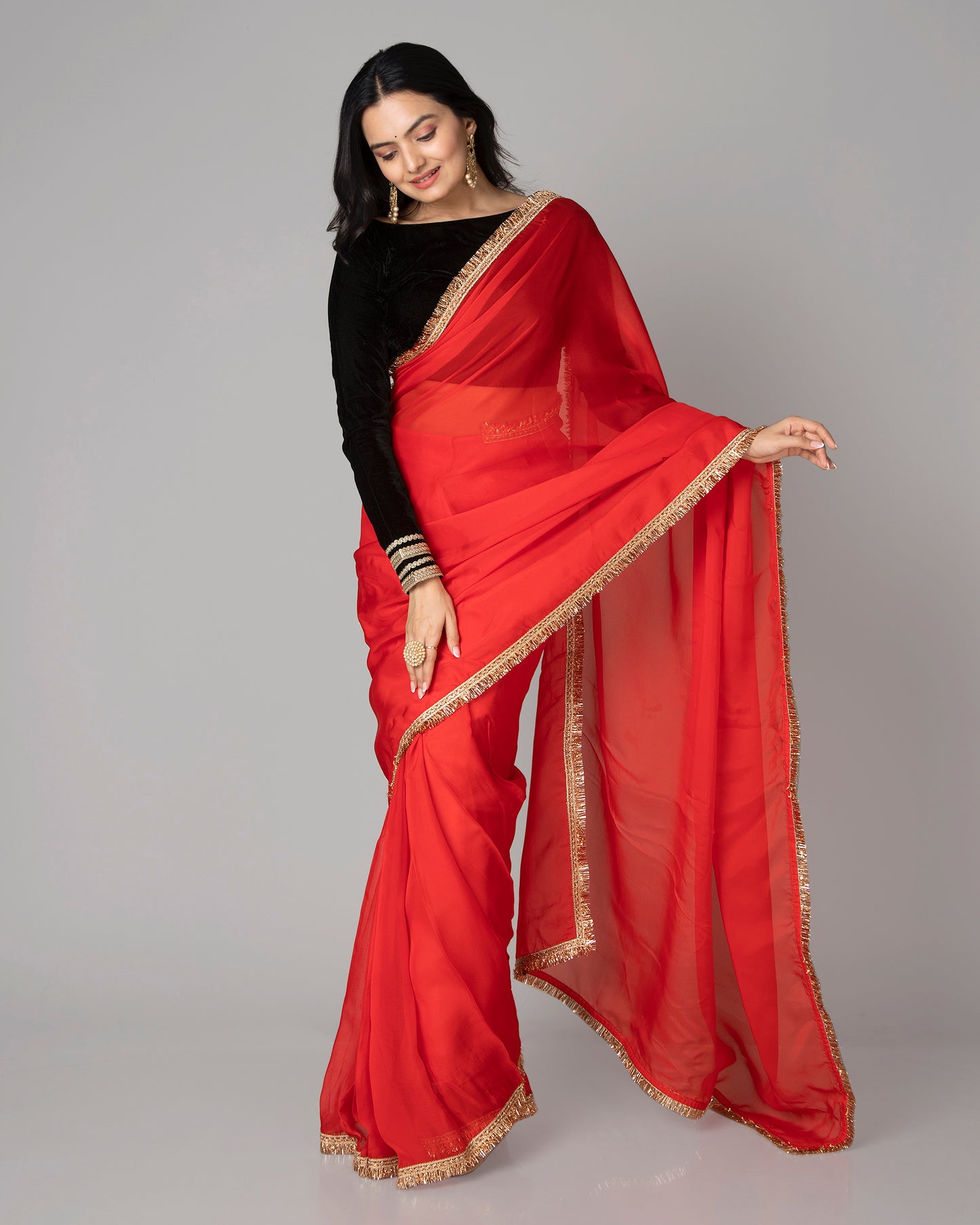 Lace-Trimmed Pre-Draped Pure Organza Saree for Any Occasion
