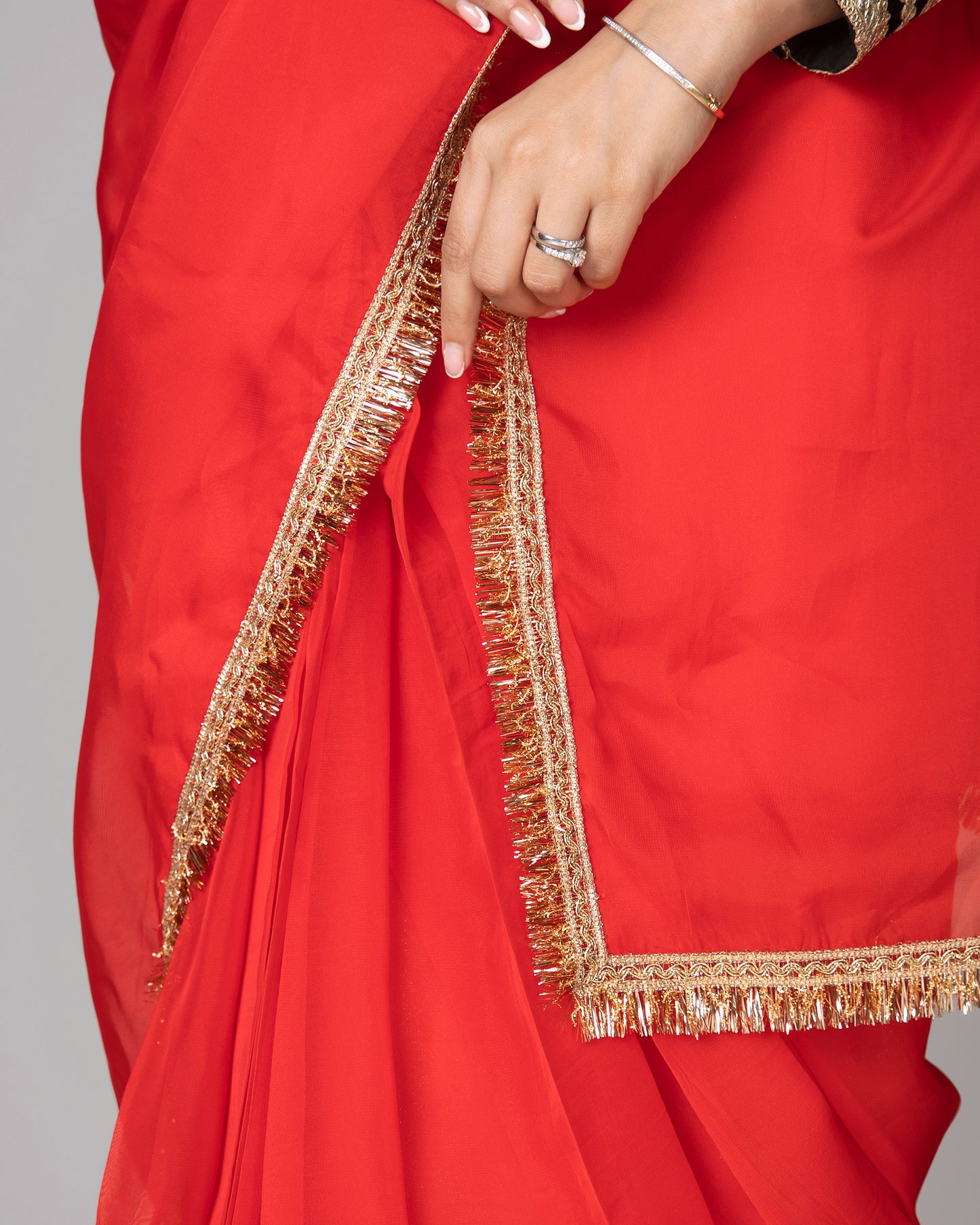Lace-Trimmed Pre-Draped Pure Organza Saree for Any Occasion