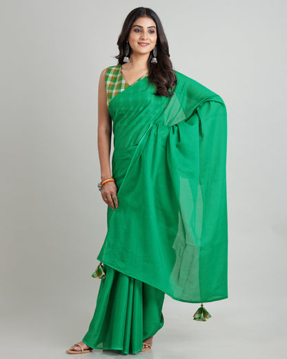 Pure Luxury: The Classic Cotton Mulmul Saree