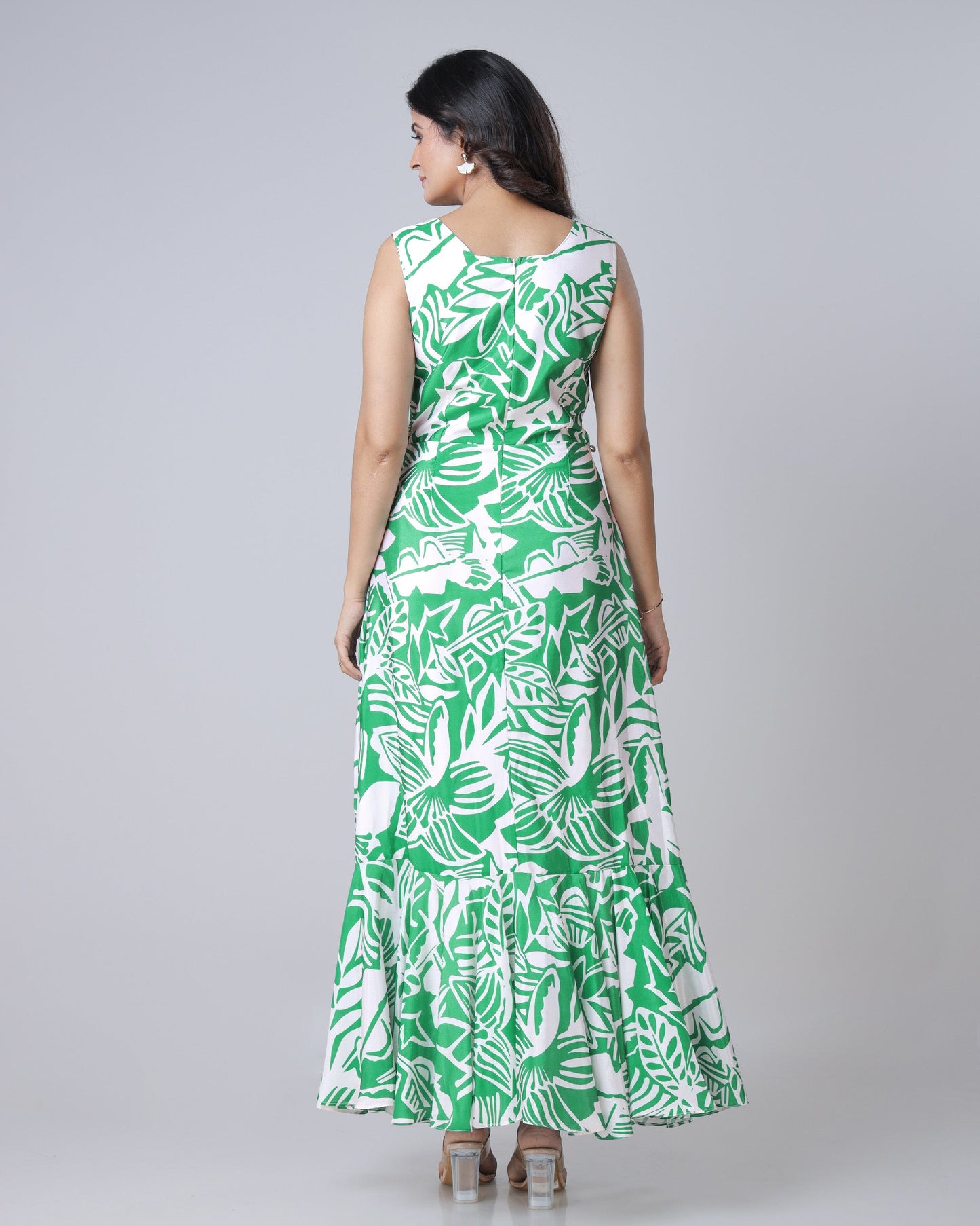 Green And White Abstract Floral Pre-Draped Gown Saree