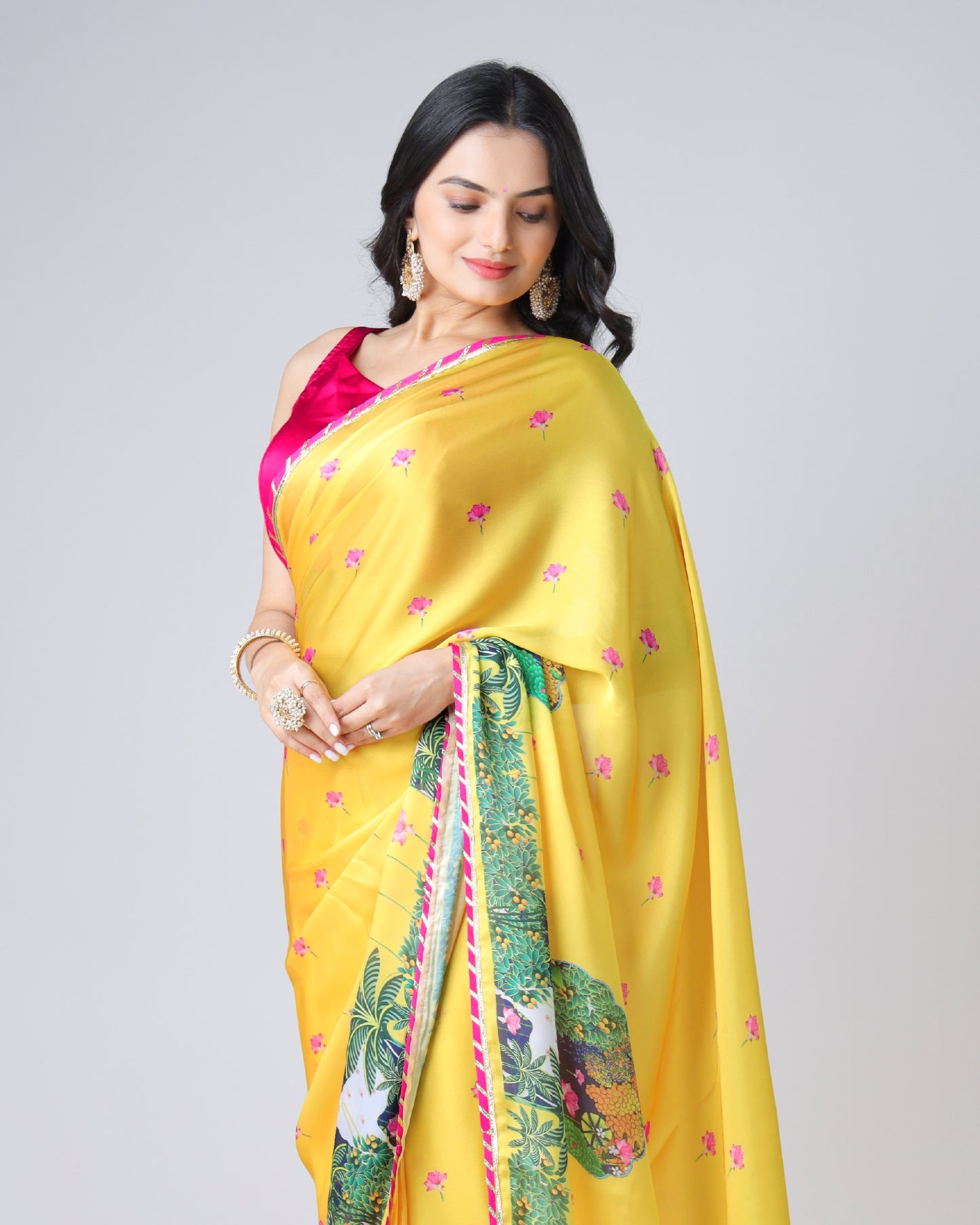 Luxurious Georgette Satin Saree Showcasing a Pichwaii Art