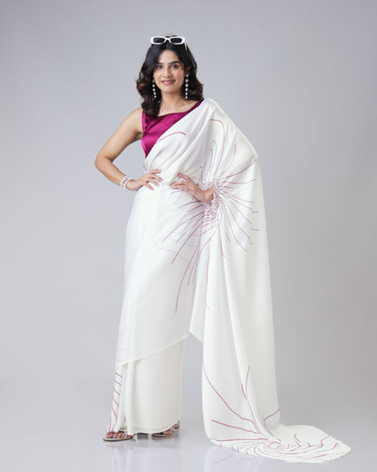 Retro Wavy Polka Stripes Freehand Saree