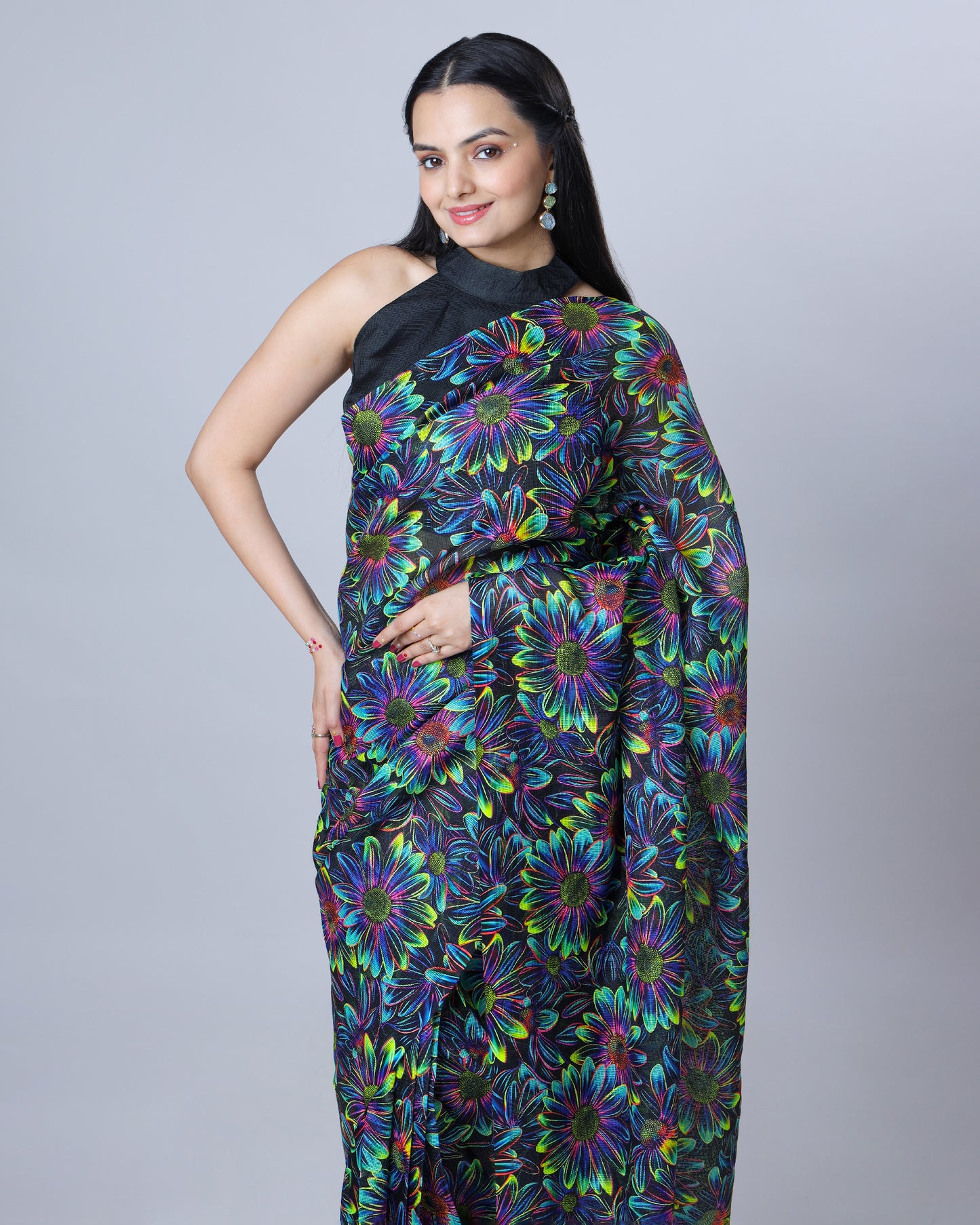 Neonika - The Saree That Brings Tradition Into The Spotlight