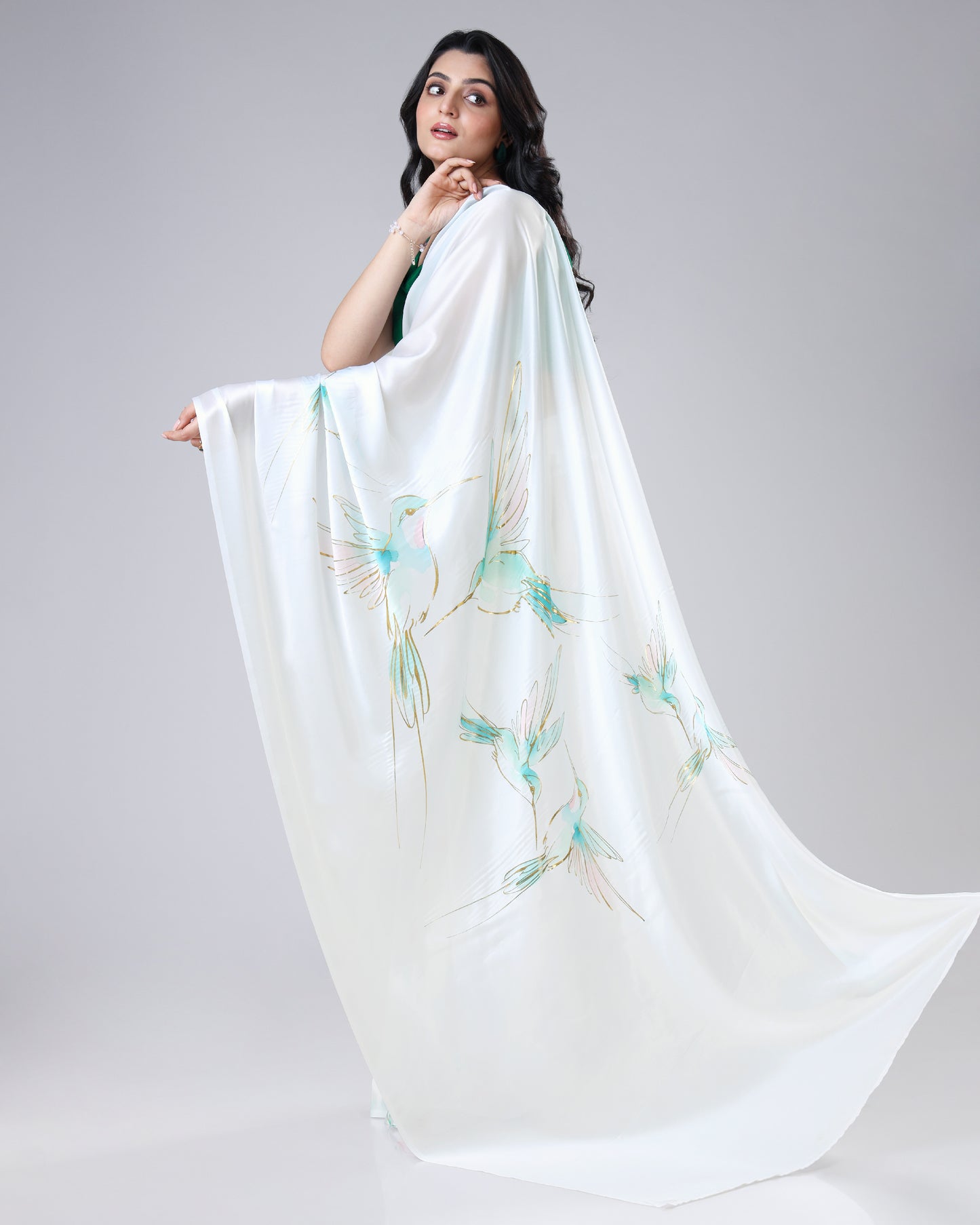 Page 3 Pick - Bollywood’s New Favorite Luxe Foil Work Saree