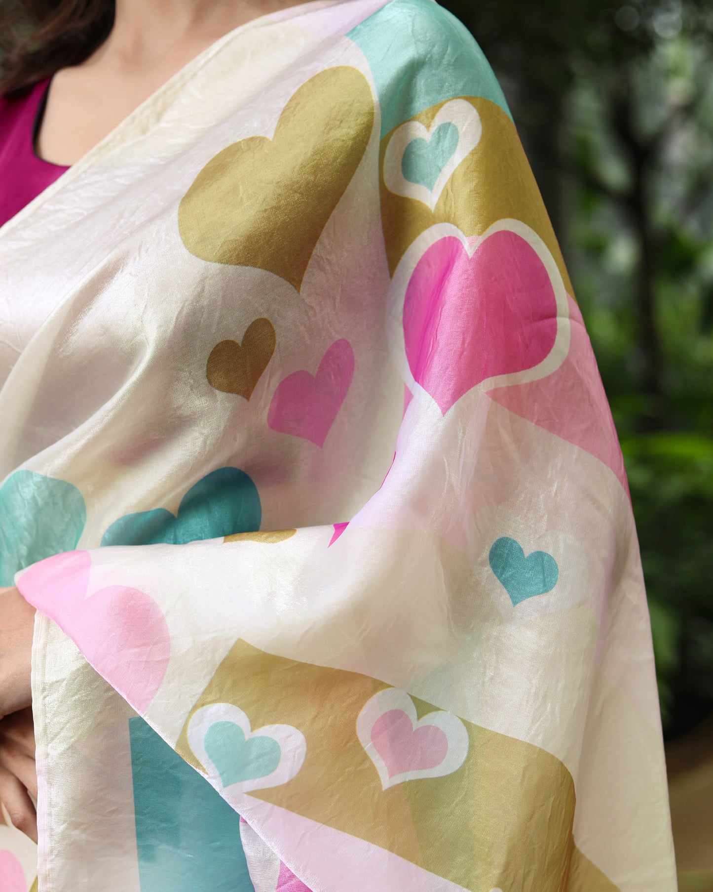 Internet Famous Saree – Million Views Wala Look