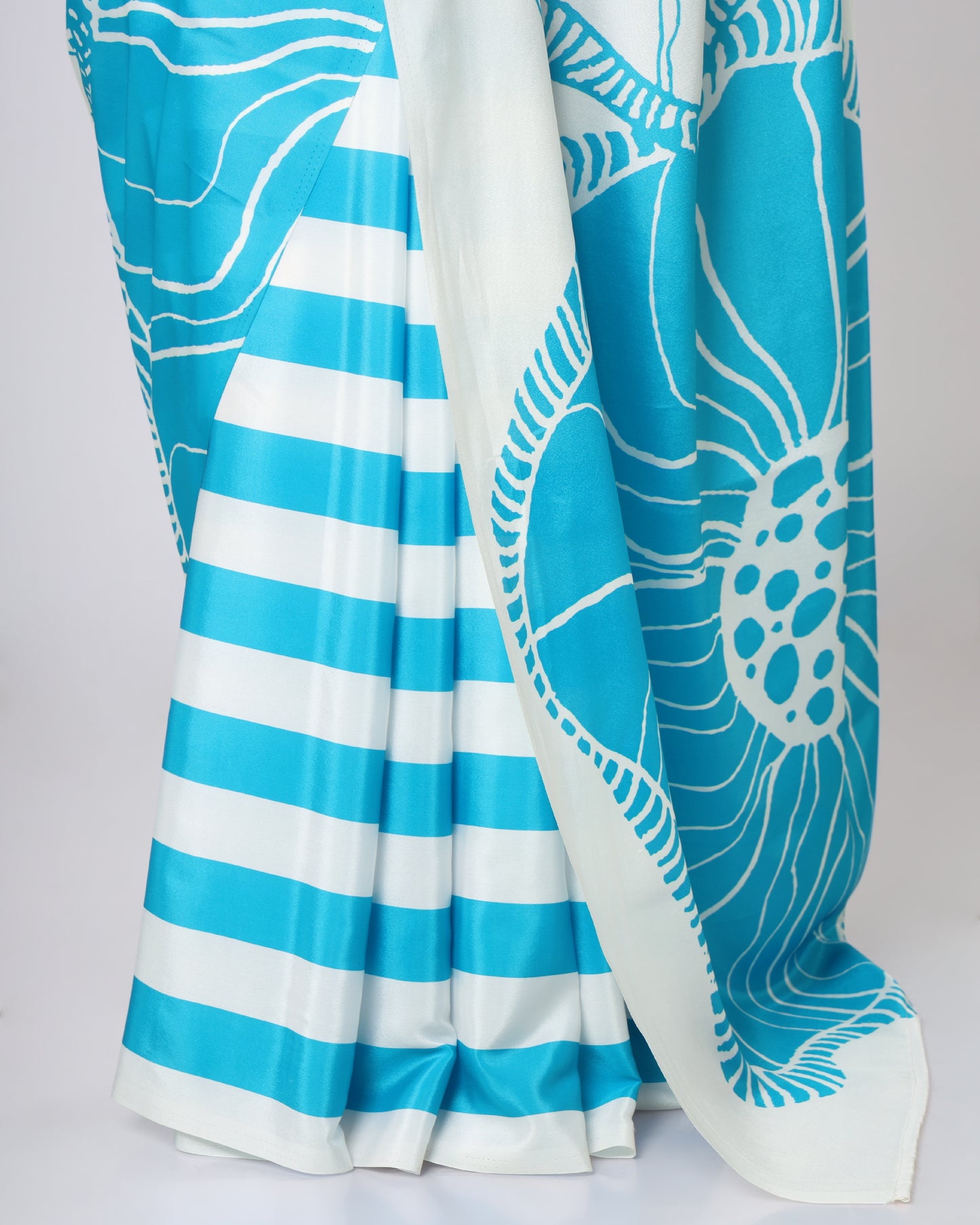 Closet Hack Unlocked 🔓 | 2-in-1 Saree | Save Space, Serve Looks