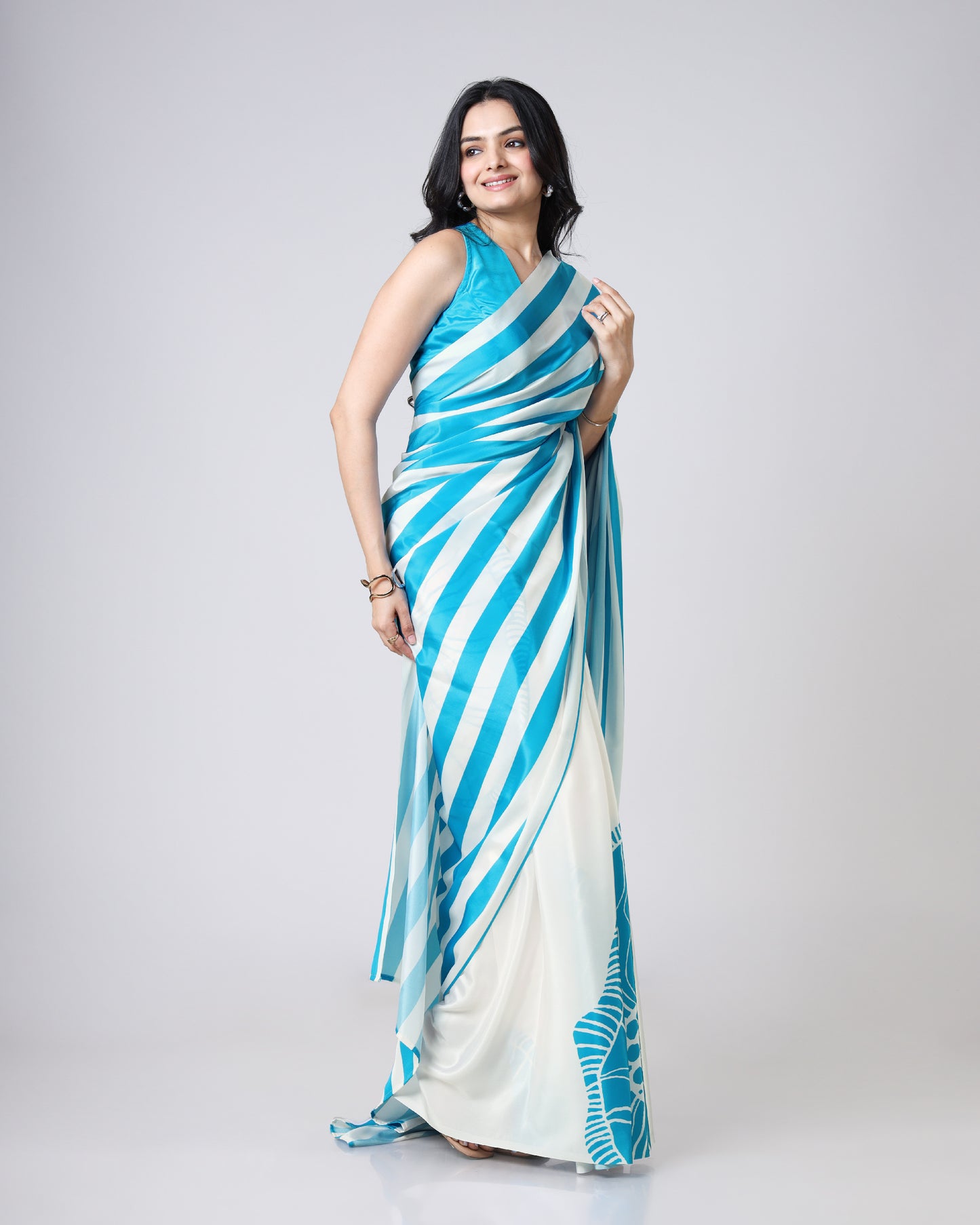 Closet Hack Unlocked 🔓 | 2-in-1 Saree | Save Space, Serve Looks