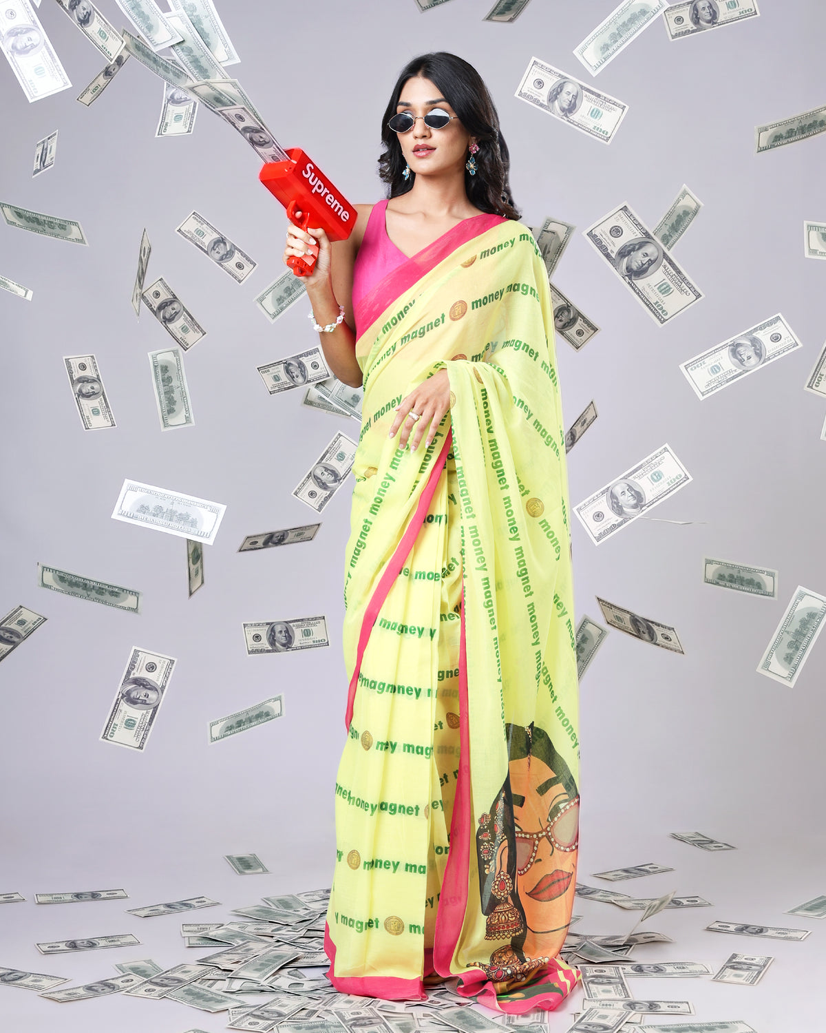 💸 नोटों वाली नारी Saree – Desi Swag Edition