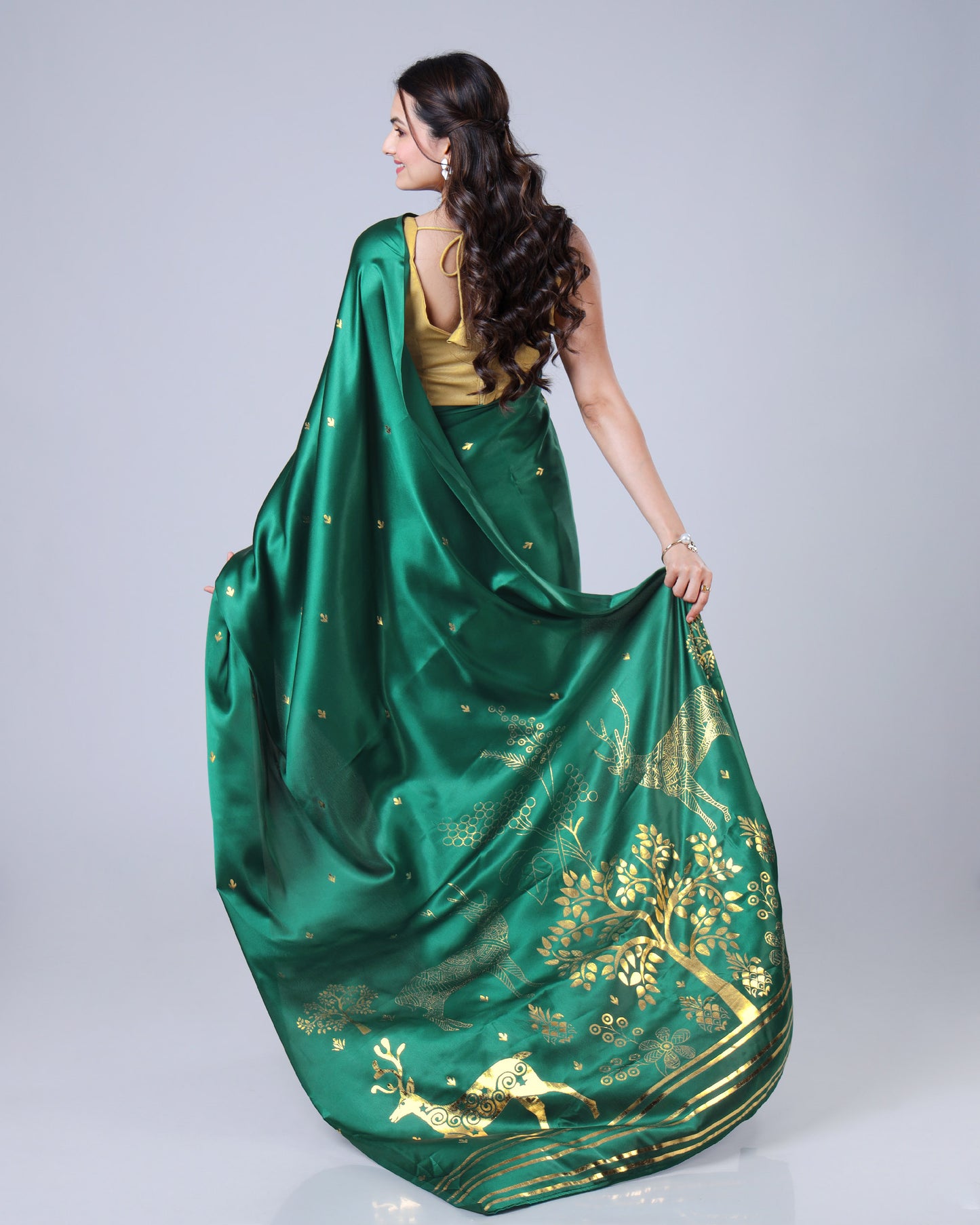 Golden Deer Motif Gold Foil Edition Premium Saree ??